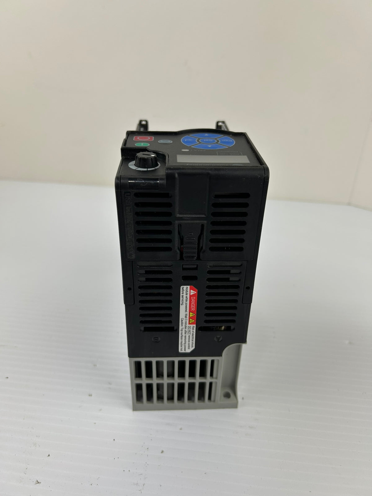 Allen-Bradley PowerFlex 525 25B-D6P0N104 2.2kW 3PH 480V AC Drive VFD