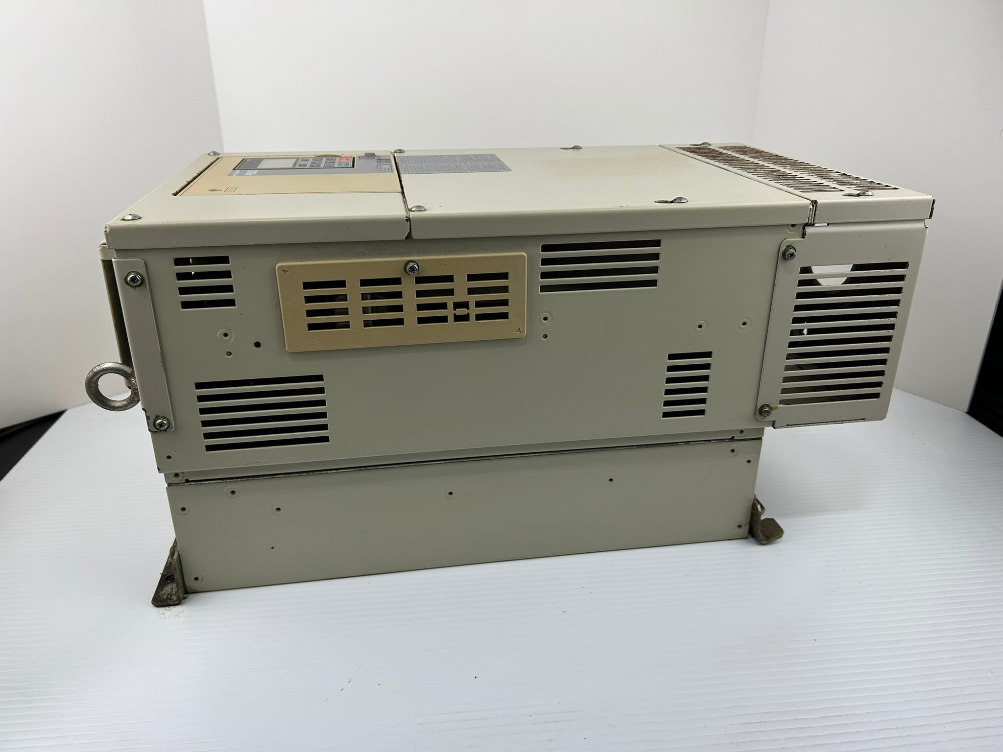 Yaskawa Electric CIMR-PU4A0072FAA AC Industrial Drive Rev E P1000