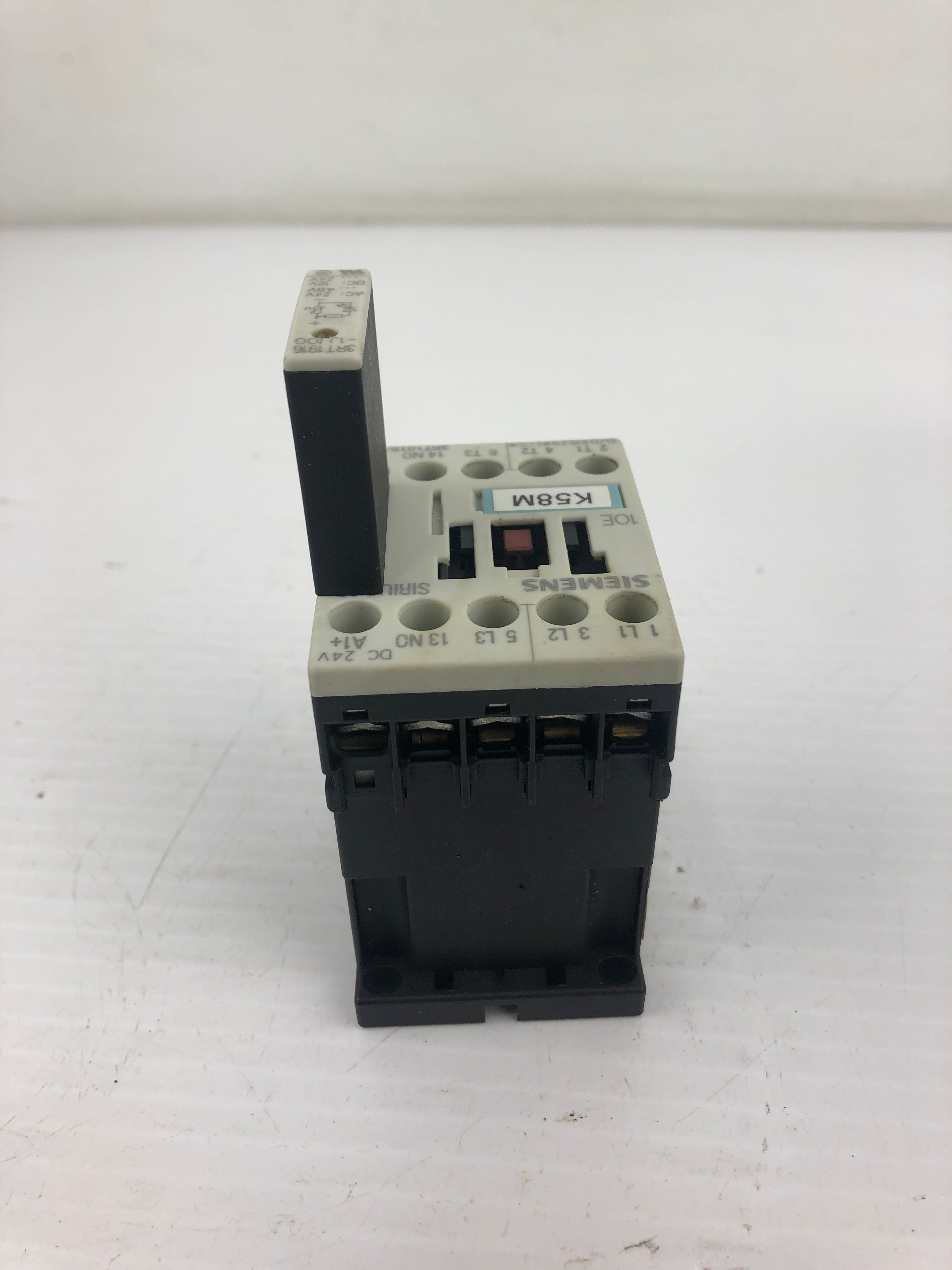 Siemens 3RT1016-1BB41 Contactor with 3RT1916-1JJ00 Surge Suppressor