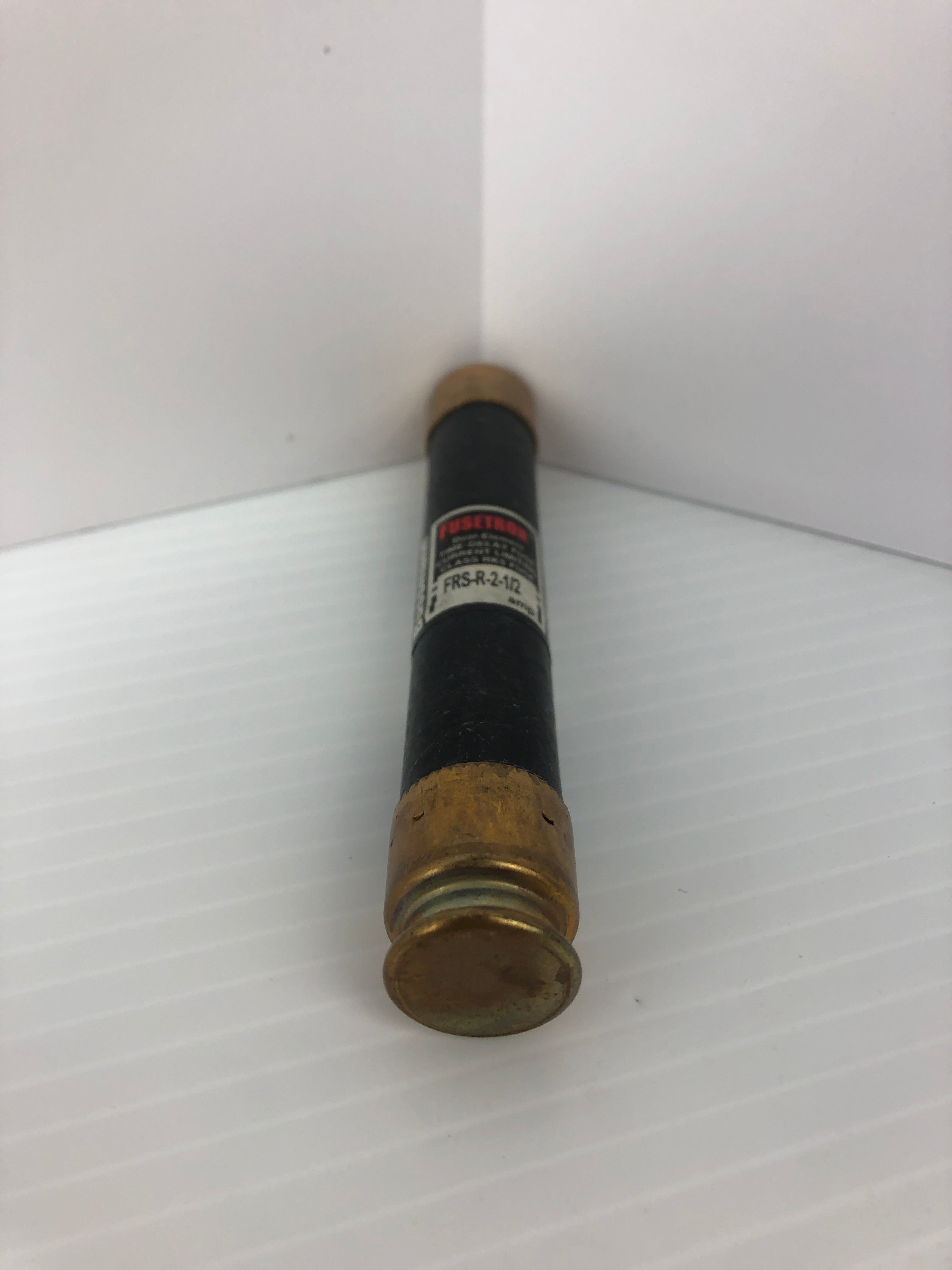 Bussmann Fusetron FRS-R-2-1/2 Dual-Element Time-Delay Fuse 600V 2-1/2A Lot of 3