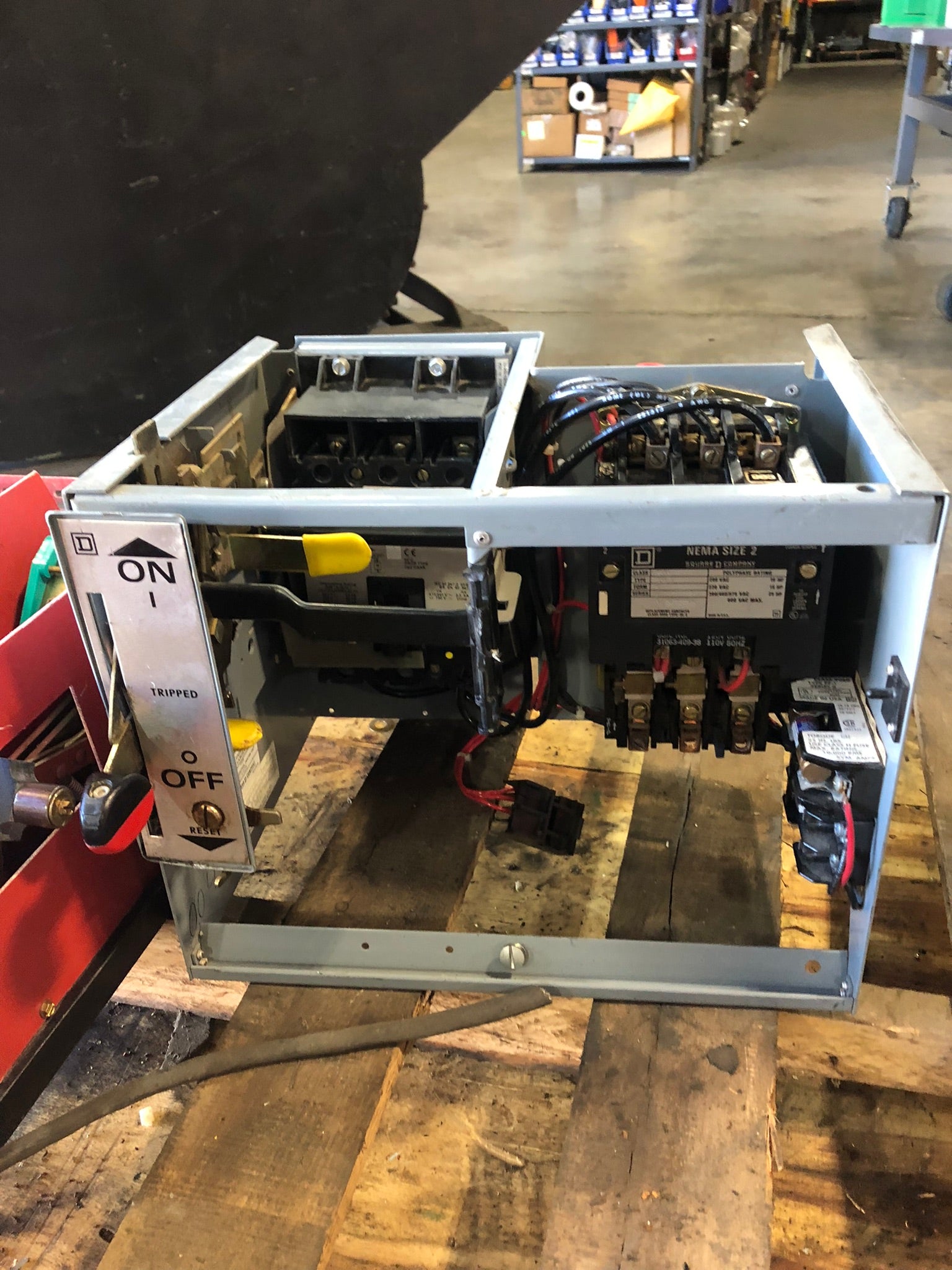 Square D G-271415 MCC Unit 2068596-A.001 70A Size 2 25HP 480V