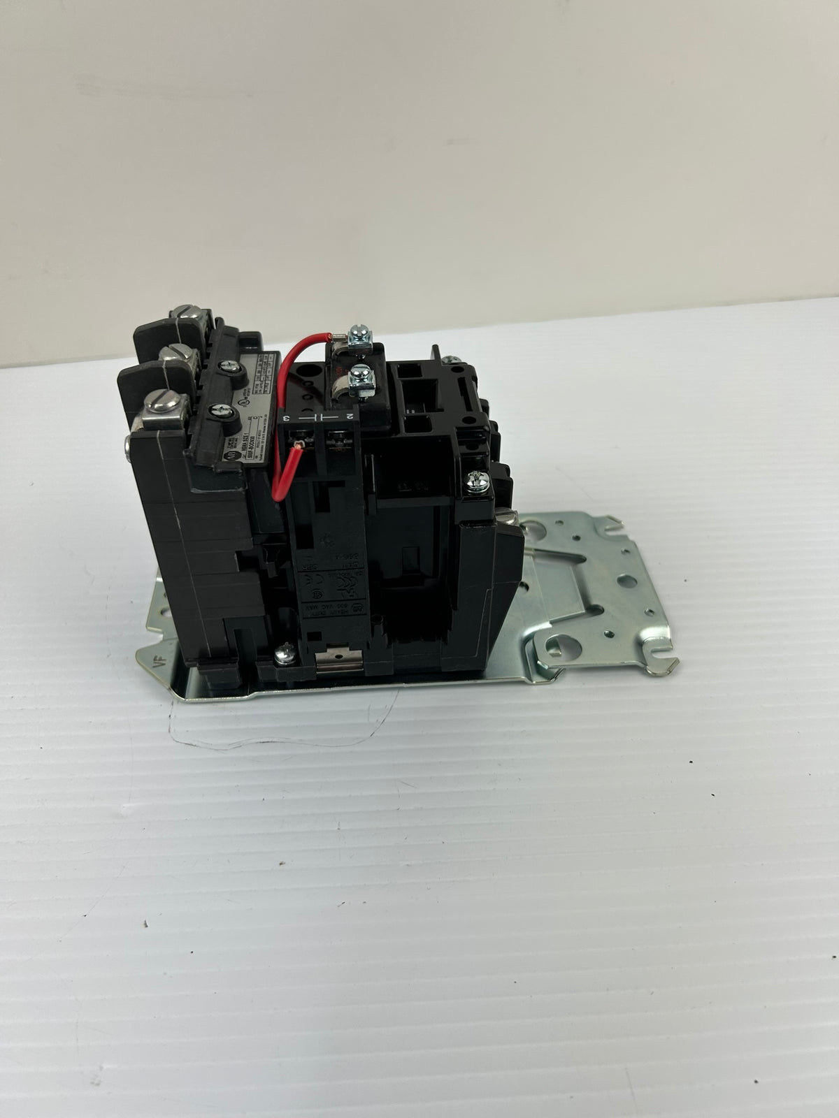 Allen-Bradley 500F-BOD930 Series C NEMA Size 1 3-Pole 120V Contactor 595-A