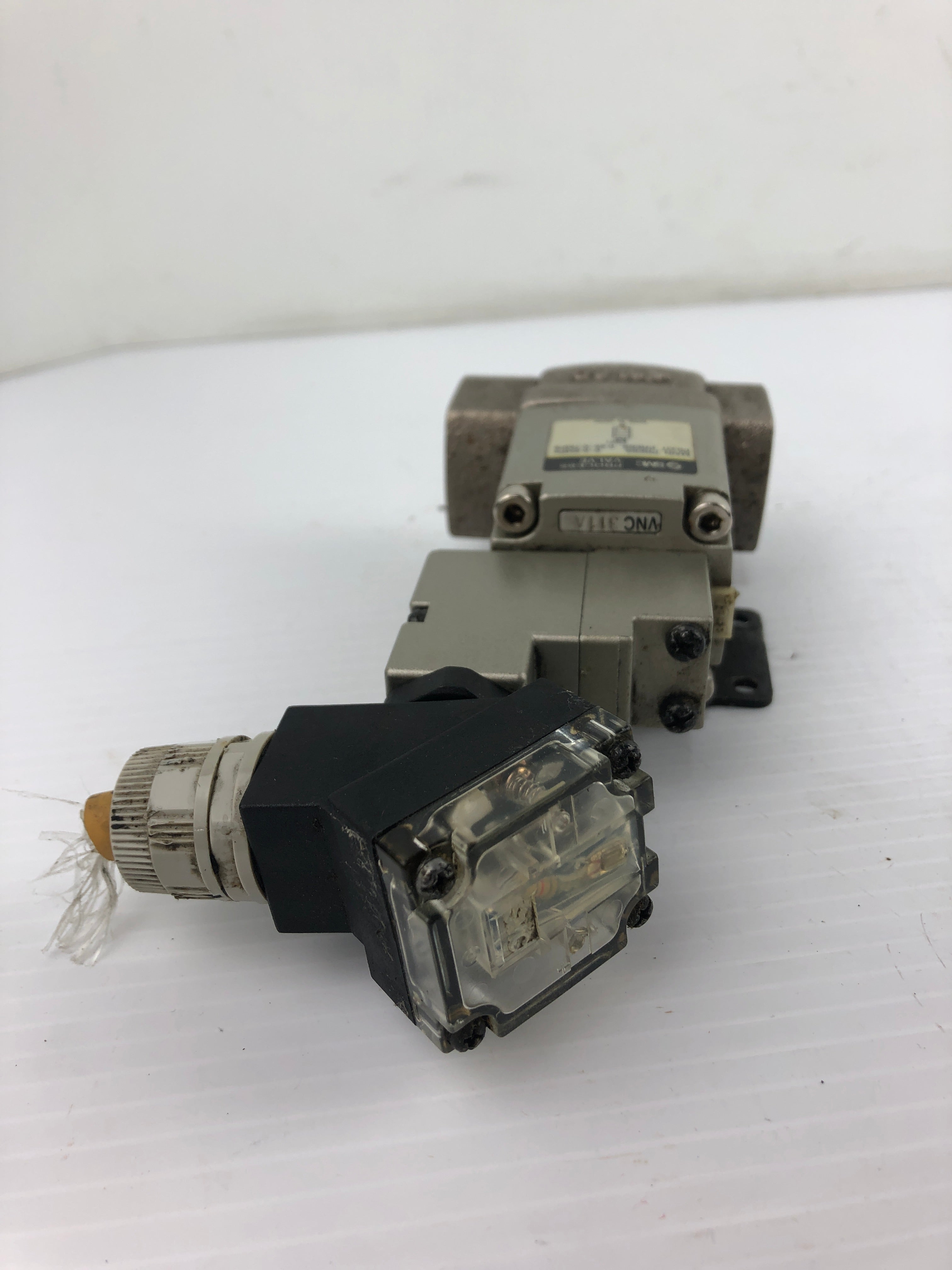 SMC VO307-1DZ Solenoid Valve with Process Valve 100VAC 50/60 Hz