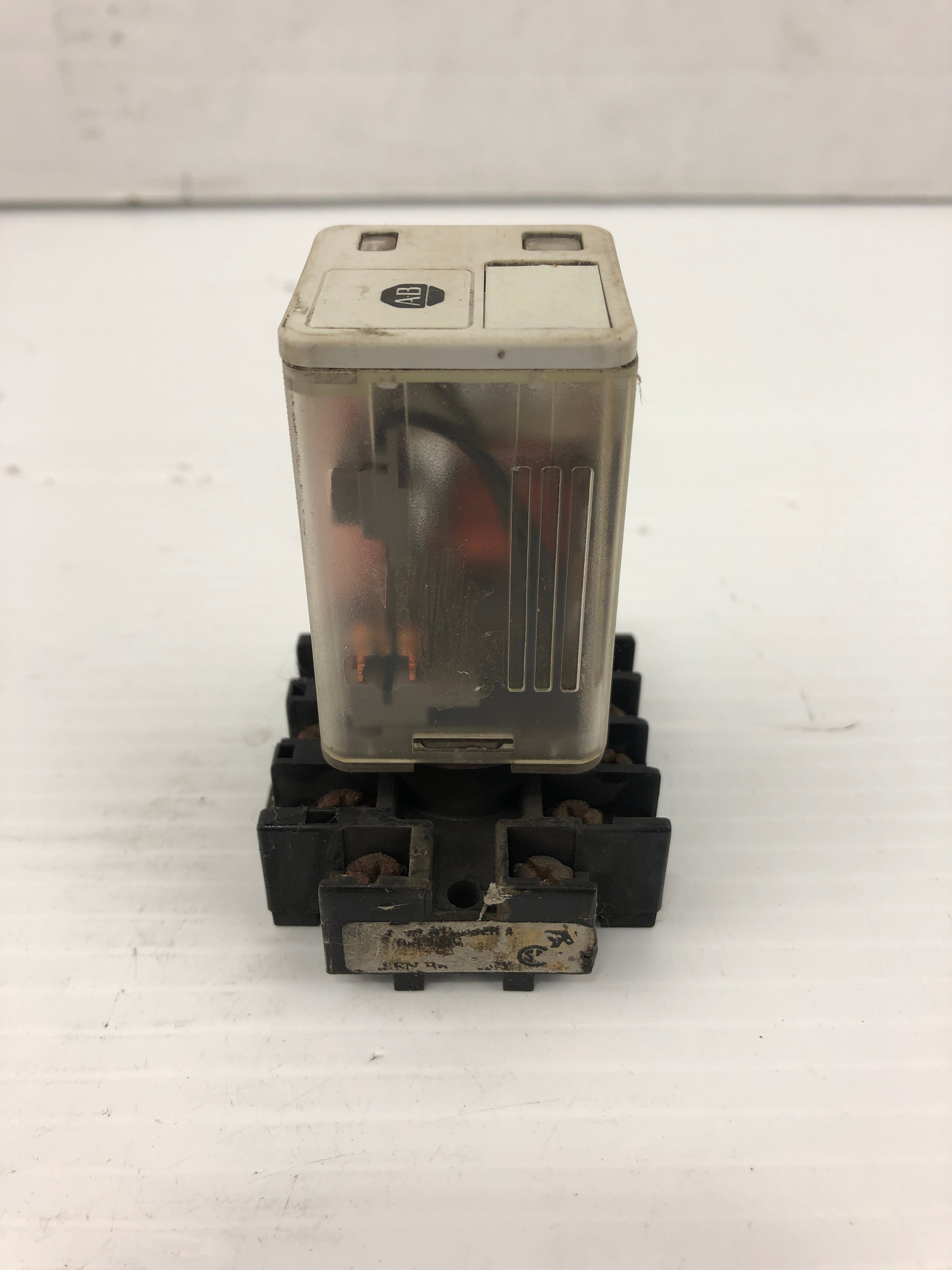 Allen-Bradley 700-HA33A1 Series B Relay with Base 120VAC