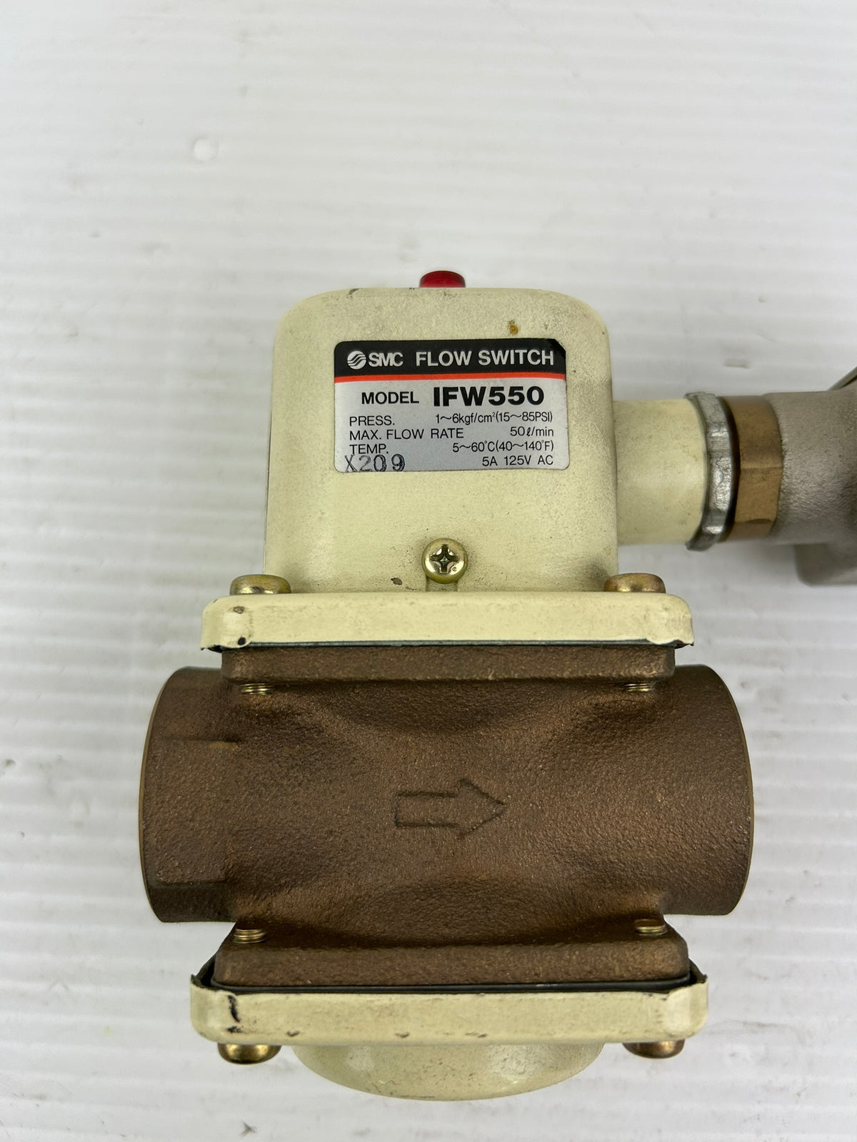 SMC IFW550 Industrial Flow Switch 50 L/min 5A 125V AC X209