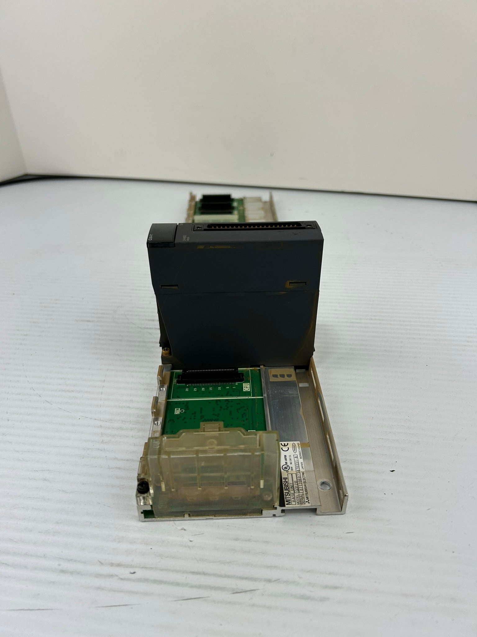 Mitsubishi Q312B Melsec-Q Base Unit Model with QX41 Input PLC Module