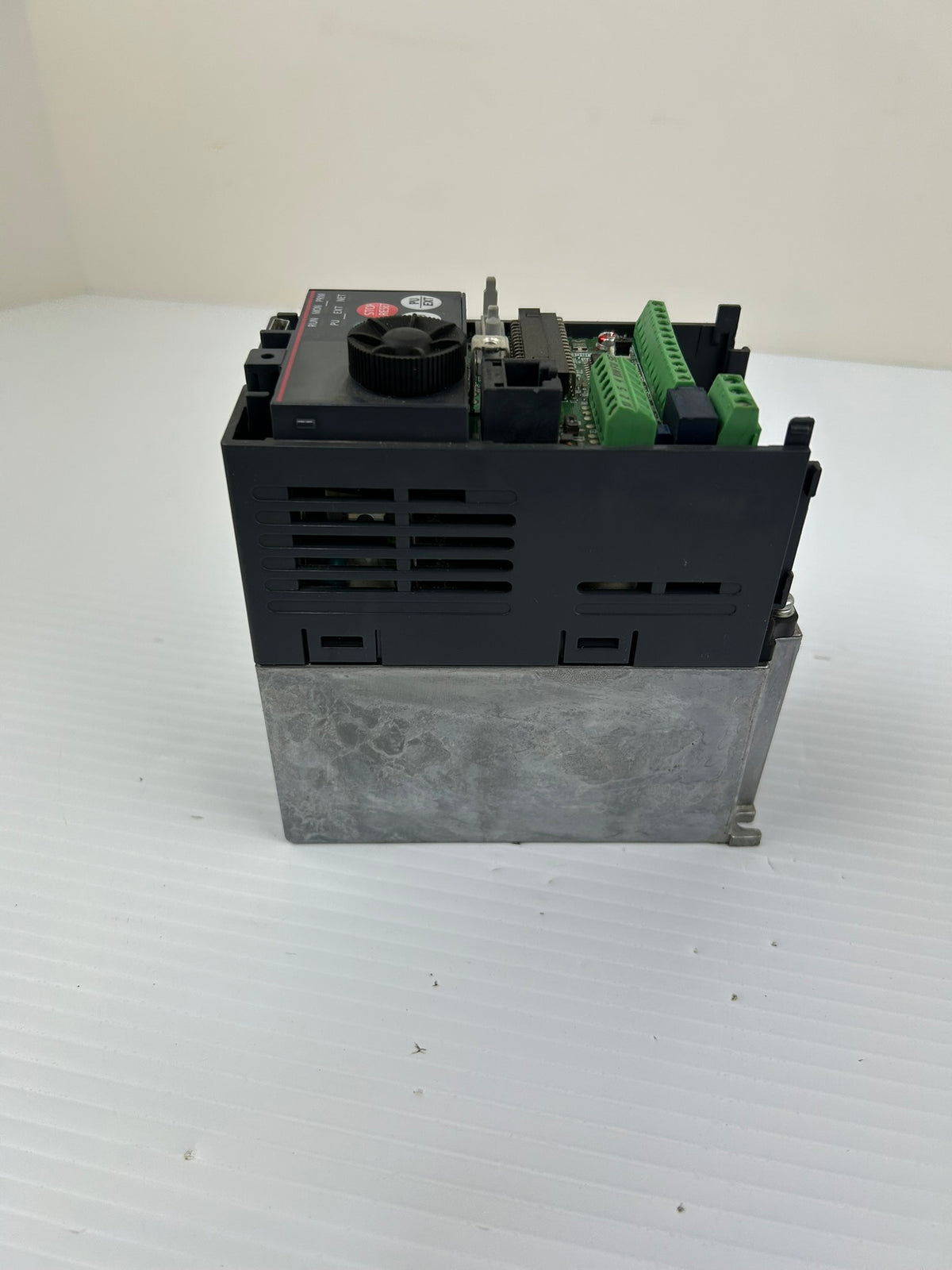 Mitsubishi FR-E720-0.75K VFD Inverter Drive 3 Phase 200-240V 0.75kW 1HP