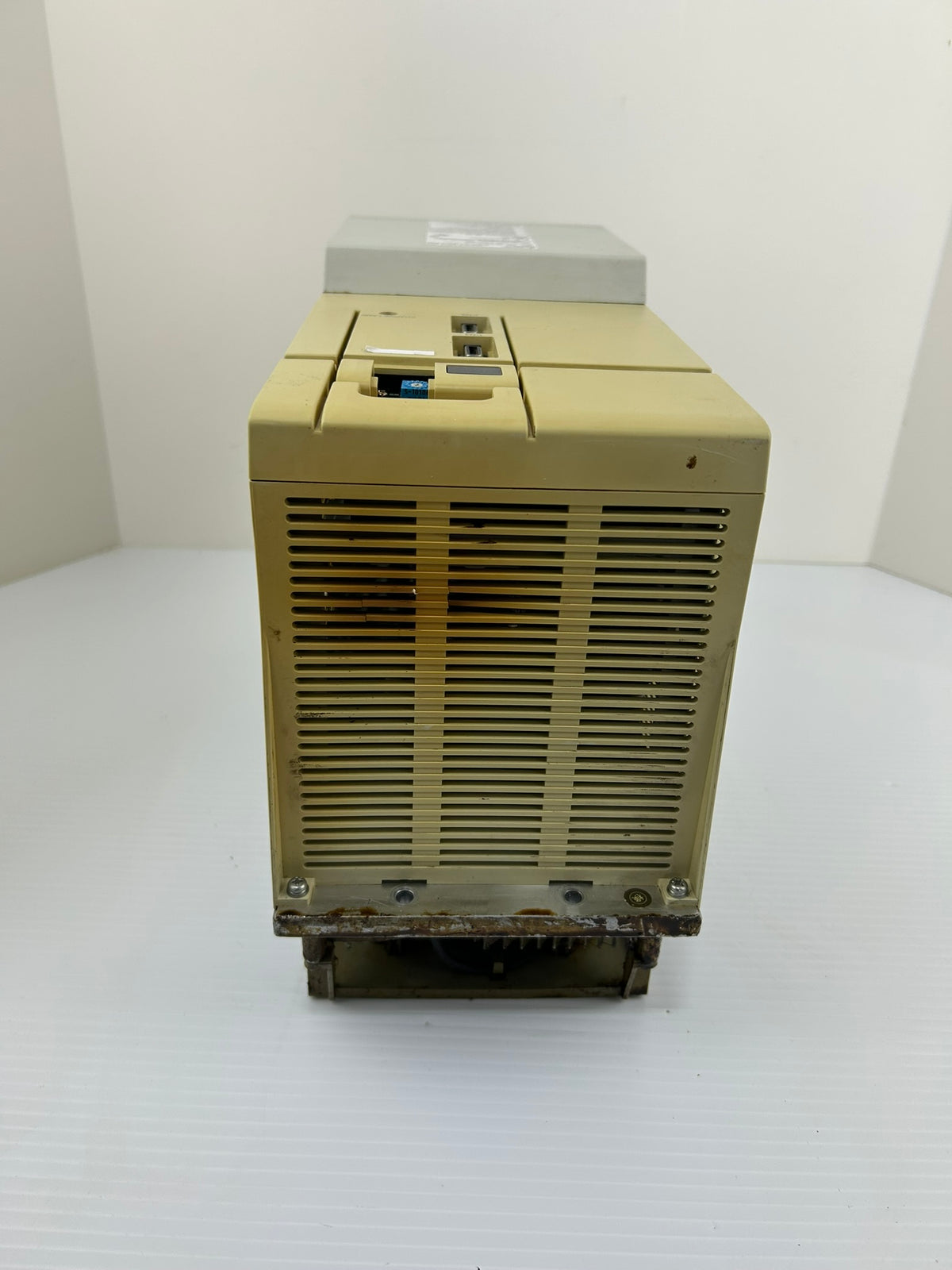 Mitsubishi MDS-C1-SPH-220 Spindle Drive 22kW 200V 3PH CNC Servo - Cracked Case