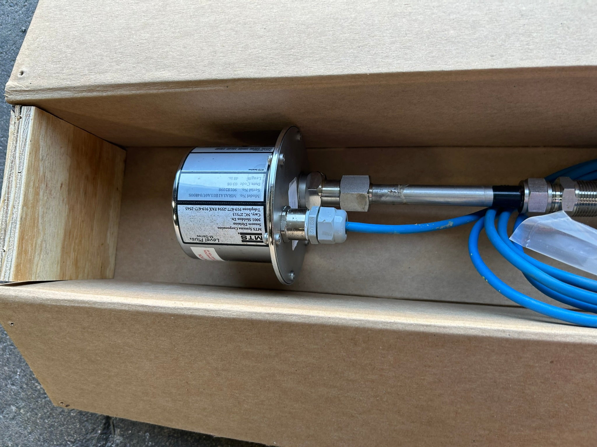 MTS MRA1A1B11A0U04800S Liquid Level Sensor Level Plus M-Series 48" Long