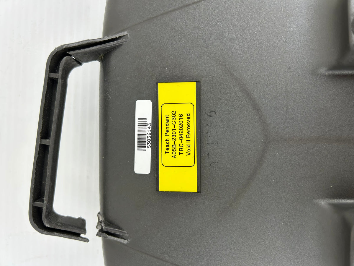 Fanuc A05B-2301-C302 Robot Teach Pendant Arc Welding Controller - Parts Only