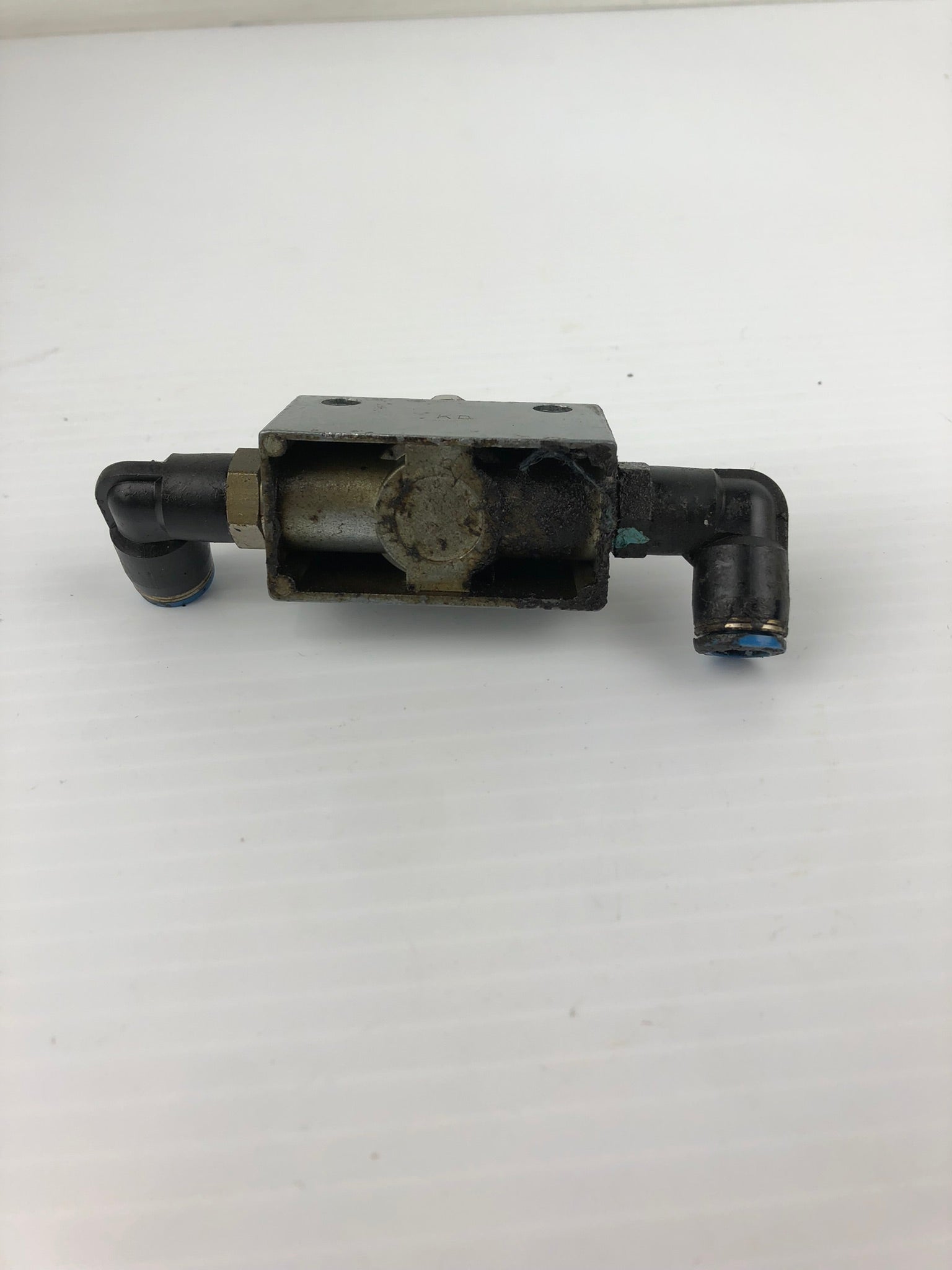 Festo GRA-1/4B One-Way Flow Control Valve