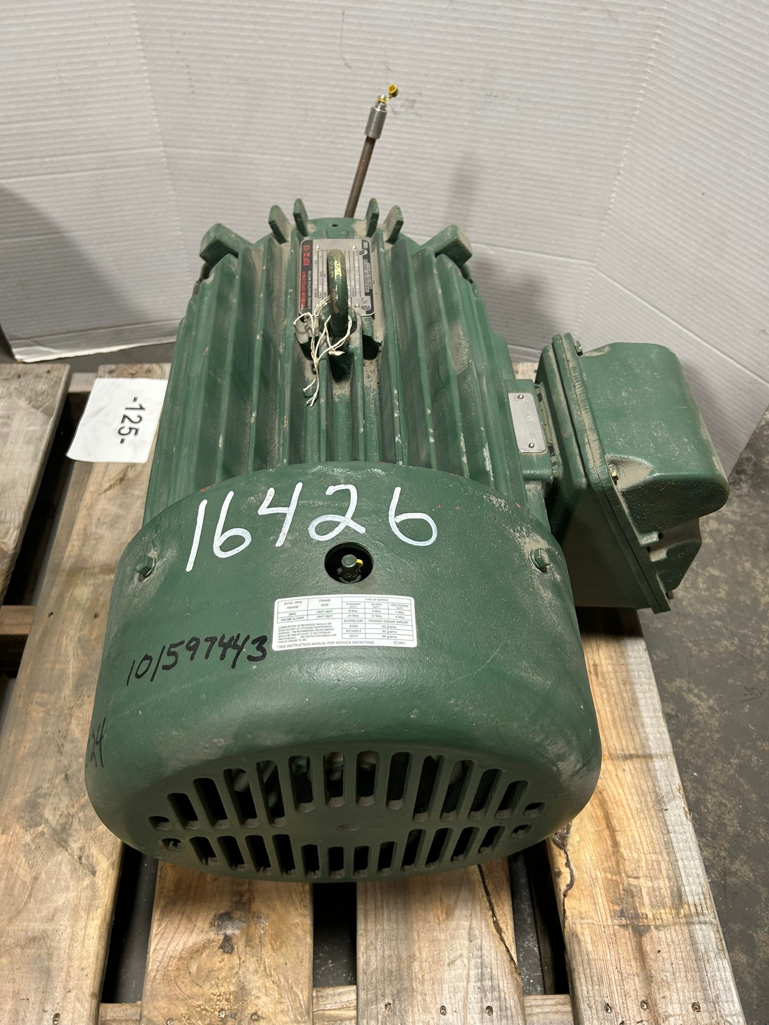 Toshiba B0108FLF3BMH0 Induction Electric Motor 3 PH 10 HP EQP III-XS