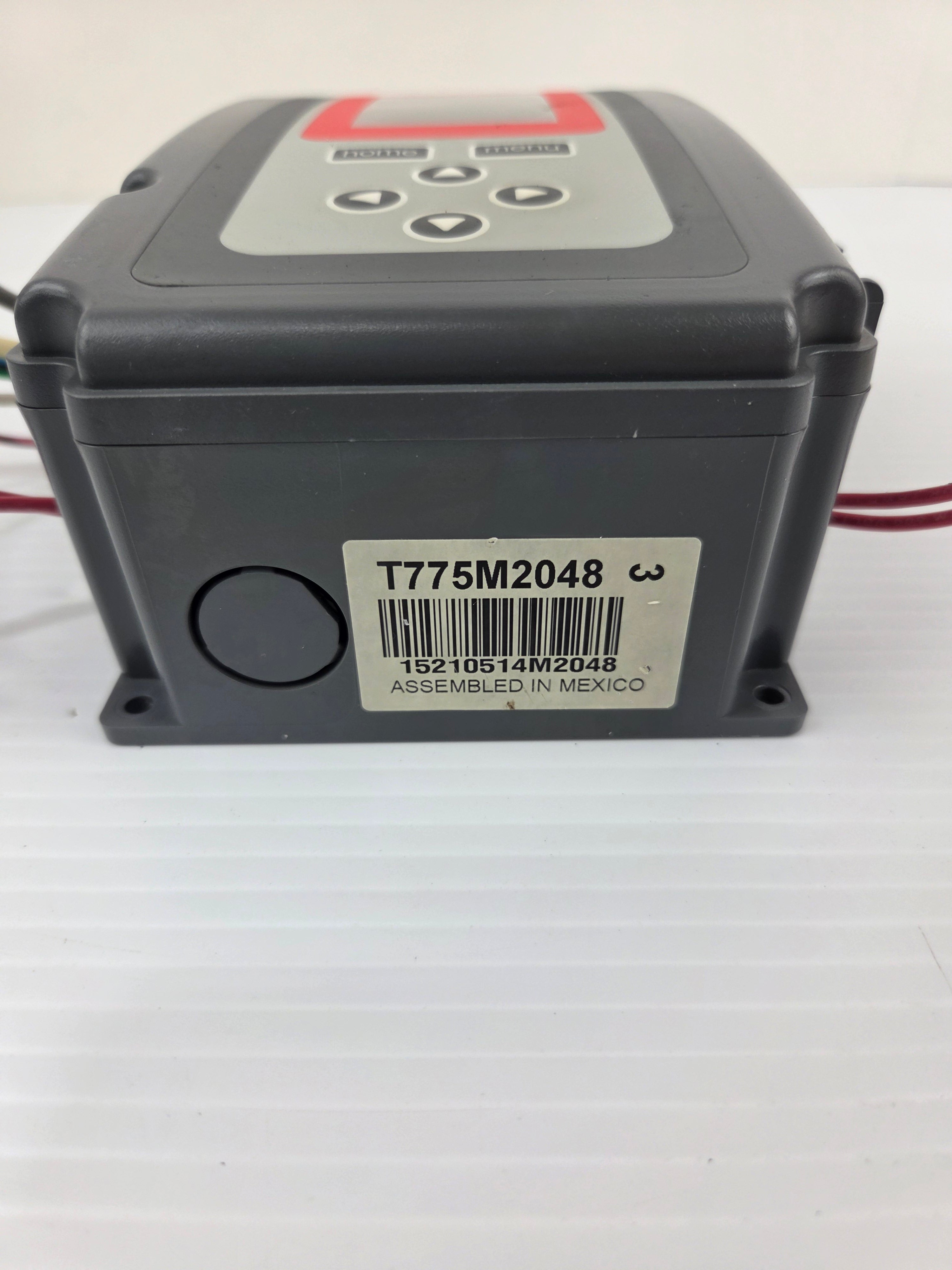 Honeywell T775M2048 Temperature Controller
