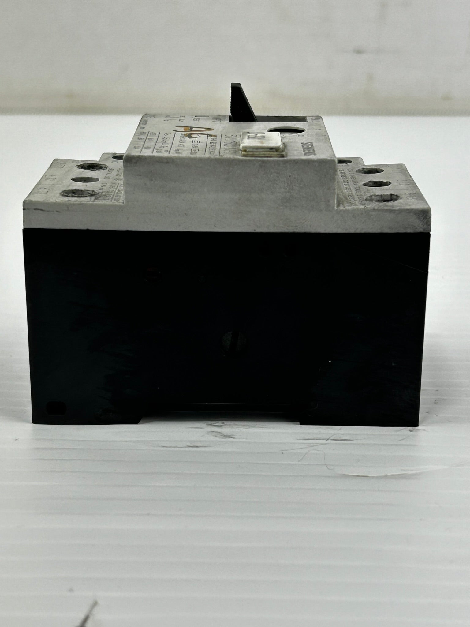 Siemens 3VU1300-1MP00 Circuit Breaker 3VU1300 1MP00