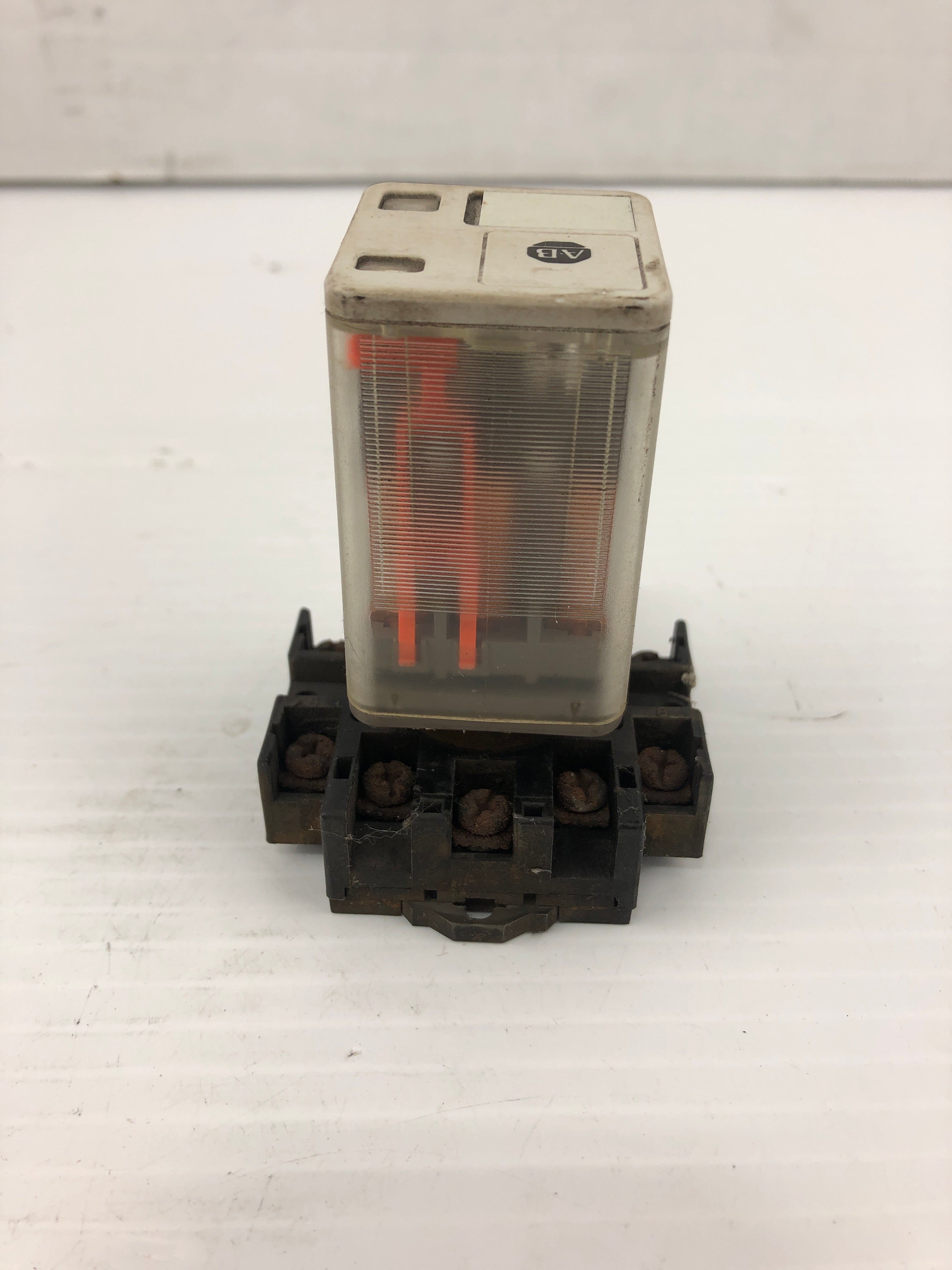Allen-Bradley 700-HA33A1 Series B Relay with Base 120VAC