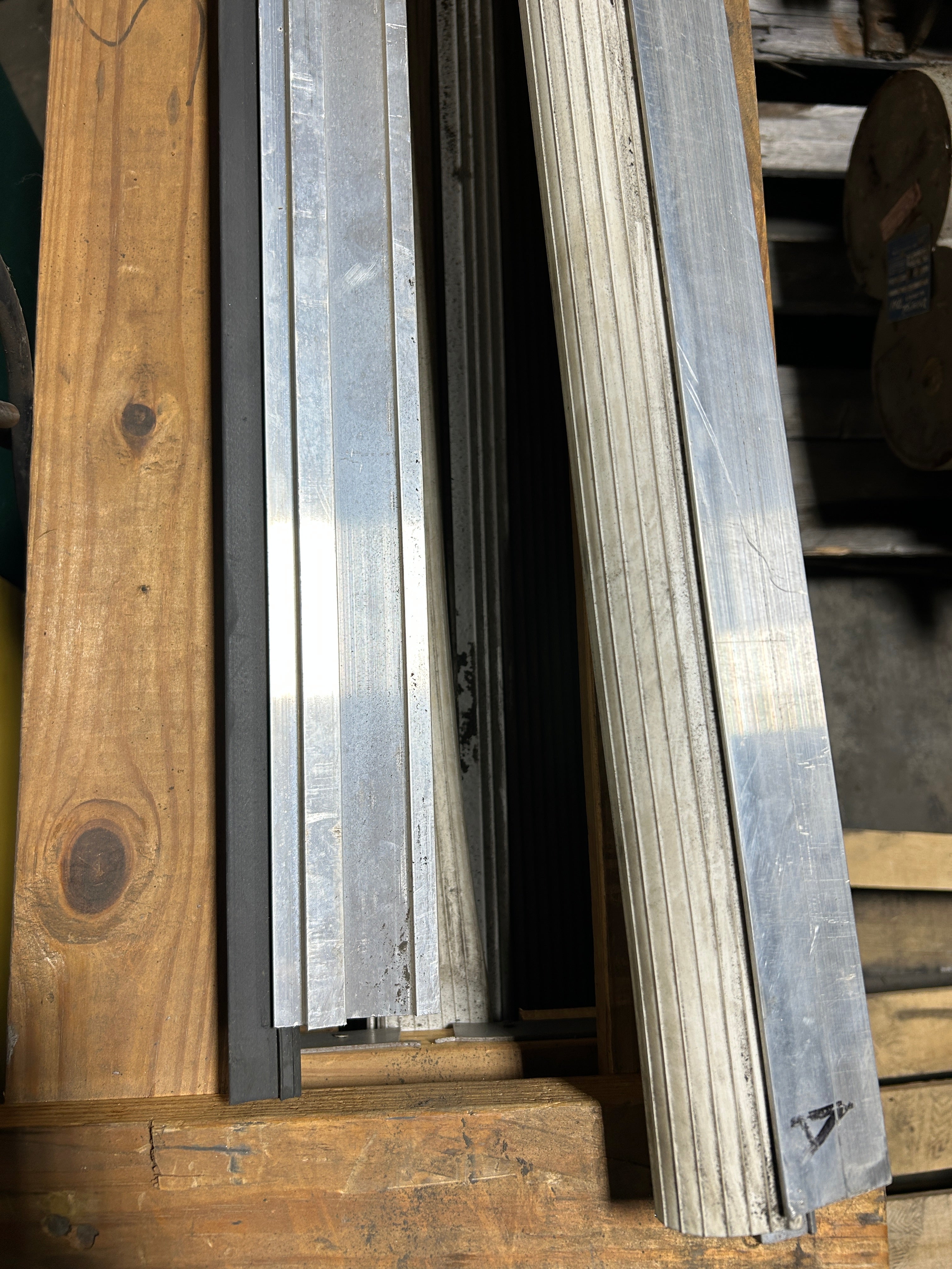 Commercial Overhead Door Rolling Steel with Rubber Seal 81562 ~13'6" Wide