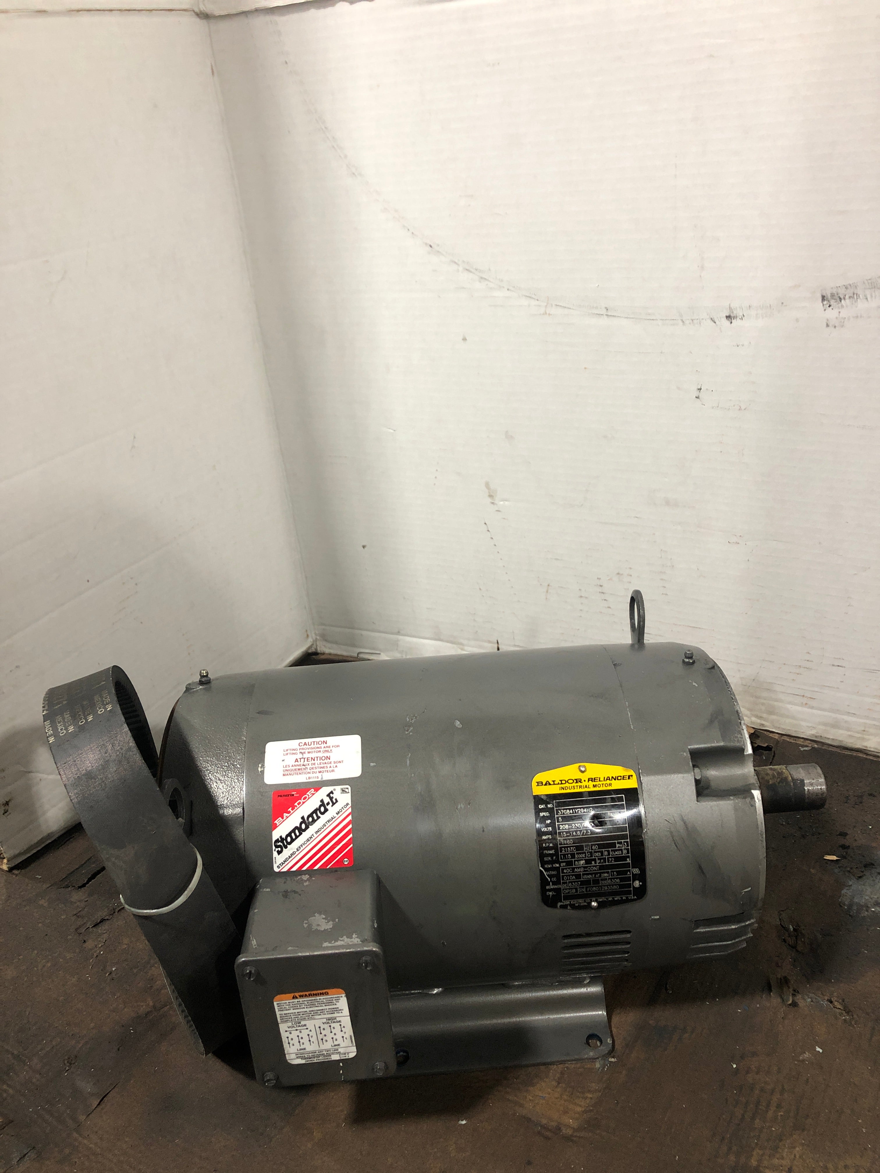 Baldor Reliance 5HP Industrial Motor 37G841Y294H2 1160 RPM 3PH 215TC Frame