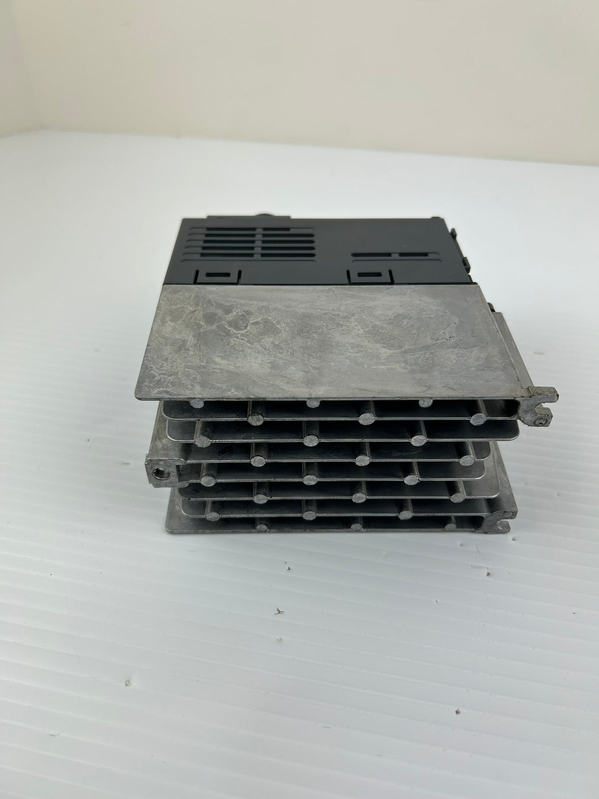 Mitsubishi FR-E720-0.75K VFD Inverter Drive 3 Phase 200-240V 0.75kW 1HP