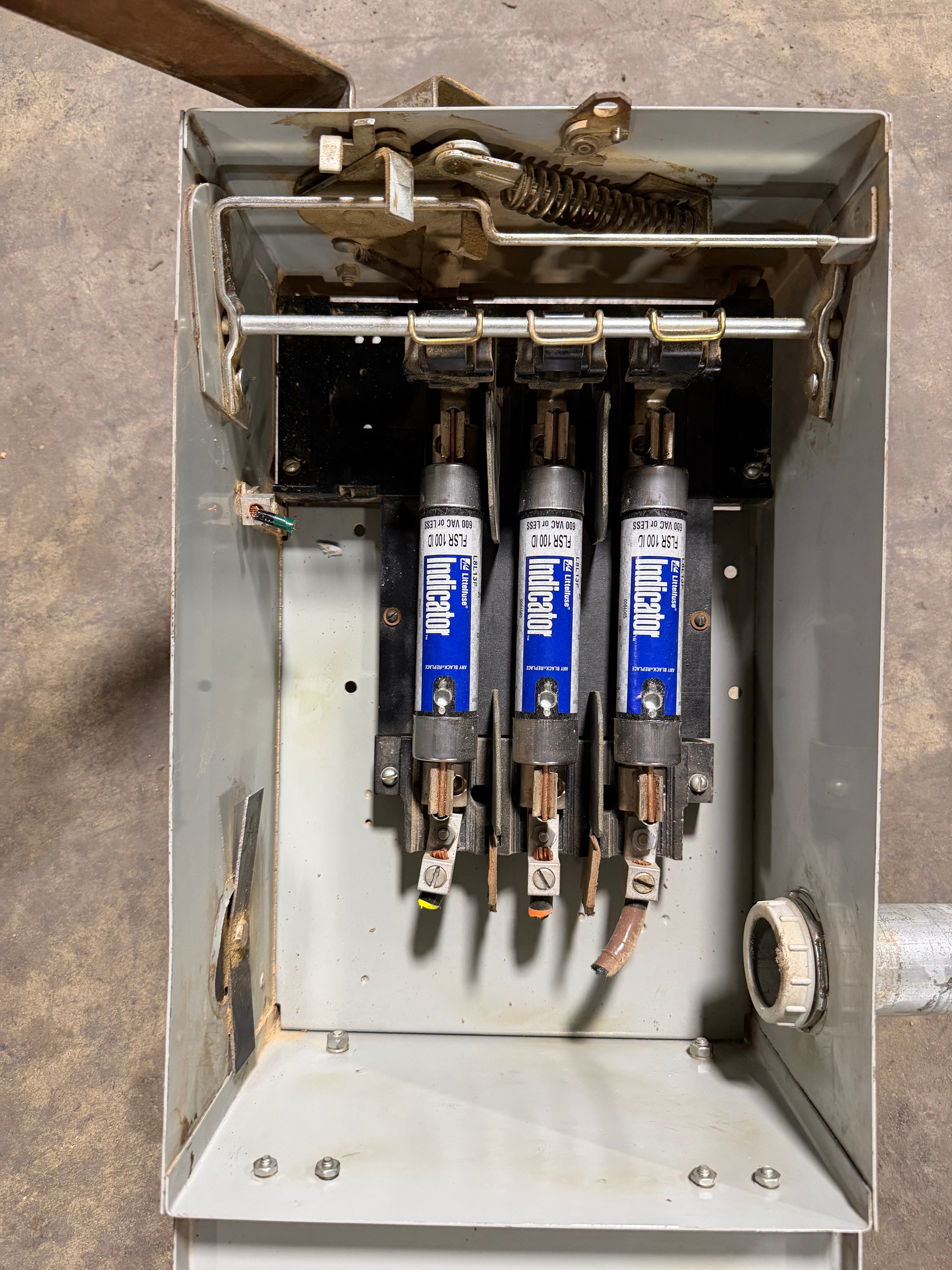 ITE Gould UV363 XL-U Fusible Bus Plug 100A 600V 3PH 3W Used