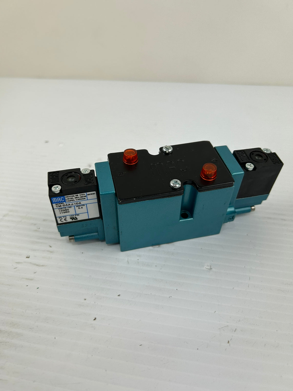 MAC 82A-BC-000-TM-DAAP-1DA Pneumatic Solenoid Valve 120V 150 PSI TM-DAAJ-1DA