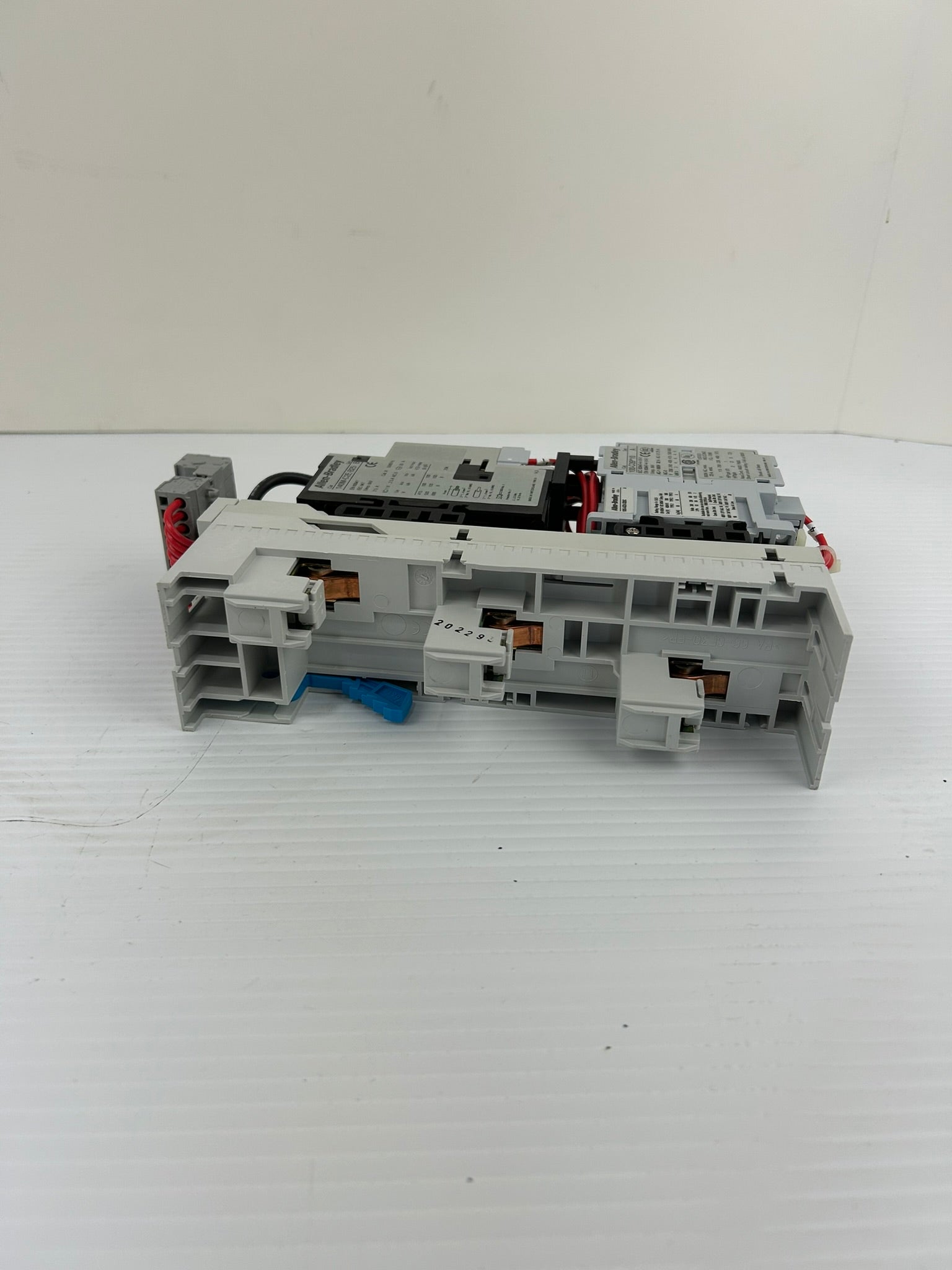 Allen-Bradley 140M-C2E-B25 Motor Starter 100-C09*10 Contactor Assembly 100-S