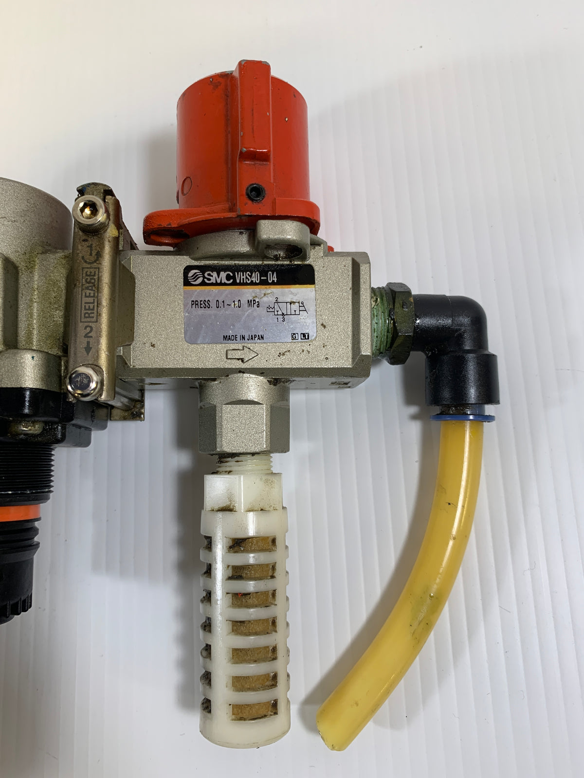 SMC AF40-04D, AR40-04P, VHS40-04 Pneumatic Assembly