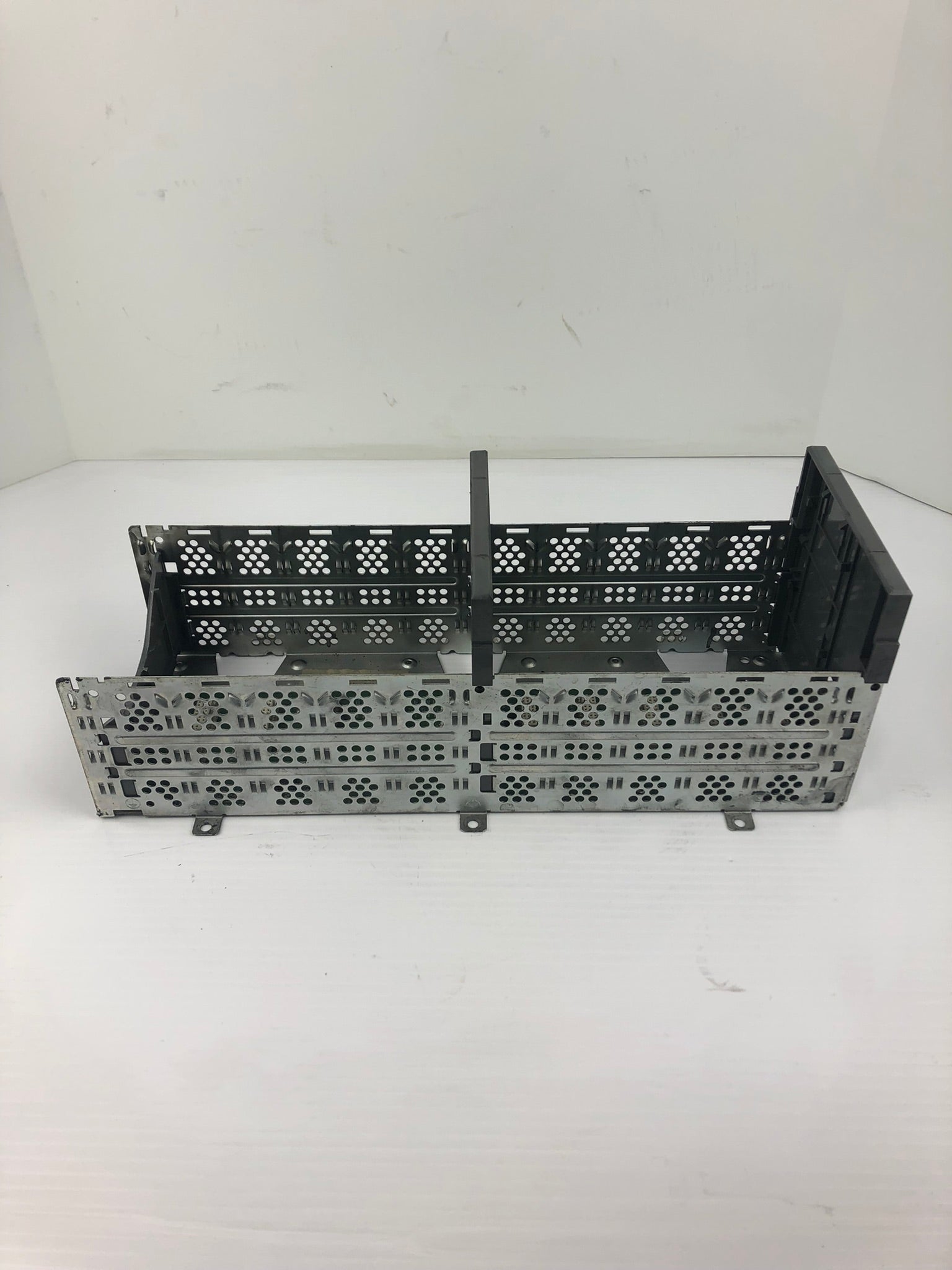 Allen-Bradley 1746-A10 /B SLC 500 10-Slot Rack - No Modules