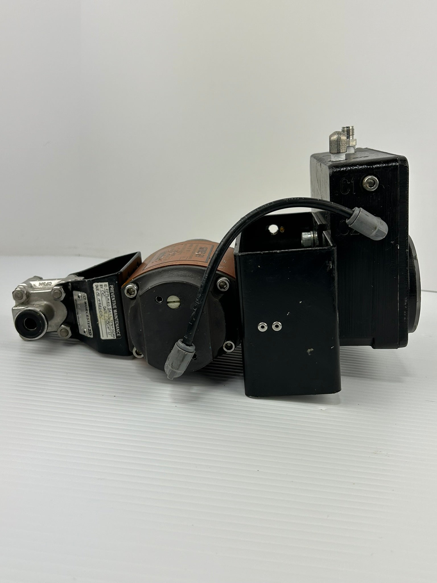 Worcester Controls 1039N R Pneumatic Actuator Series 39 with Positioner PM15