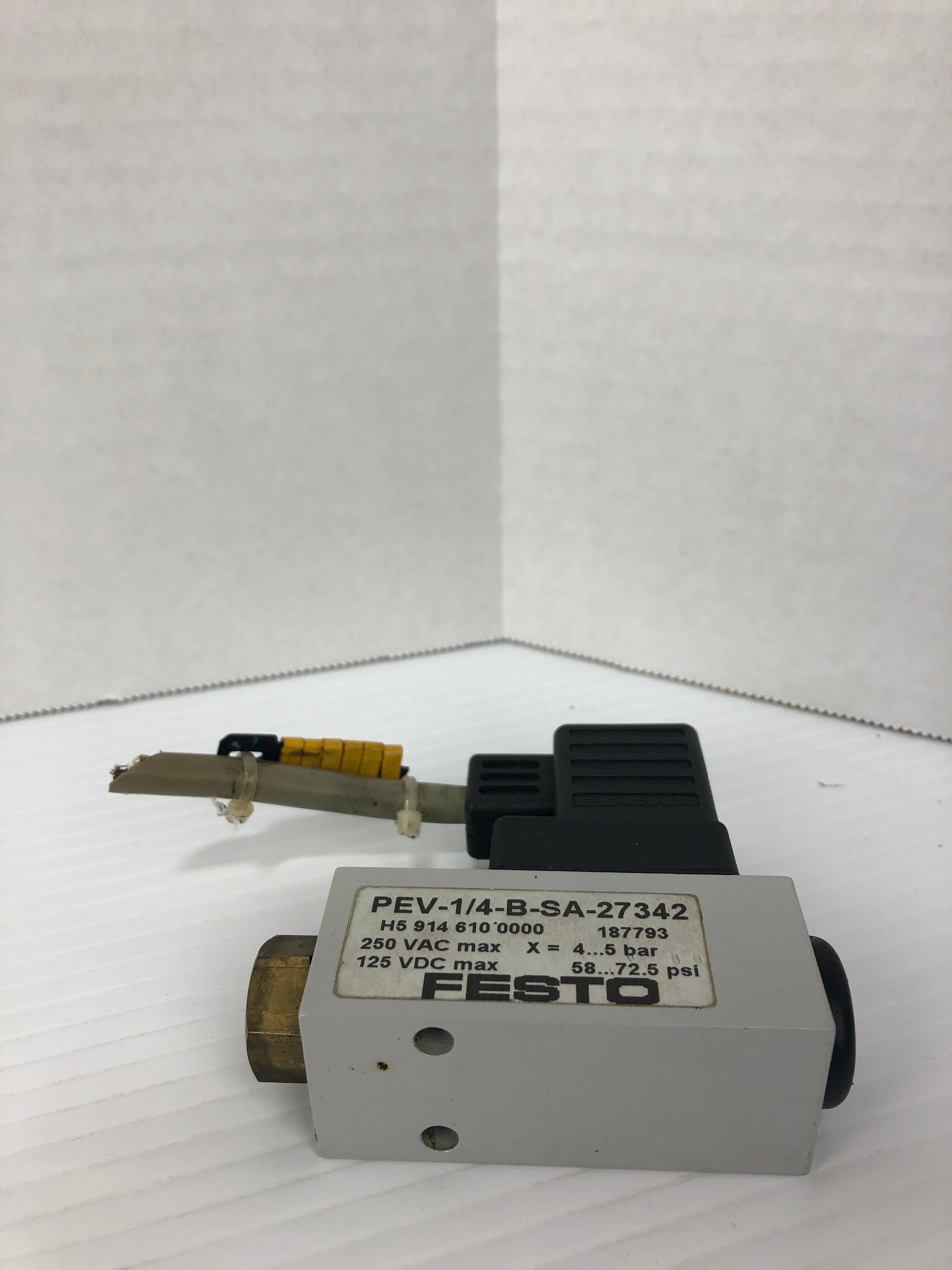 Festo PEV-1/4-B-SA-27342 Pressure Switch 58-72.5PSI 4-5 bar