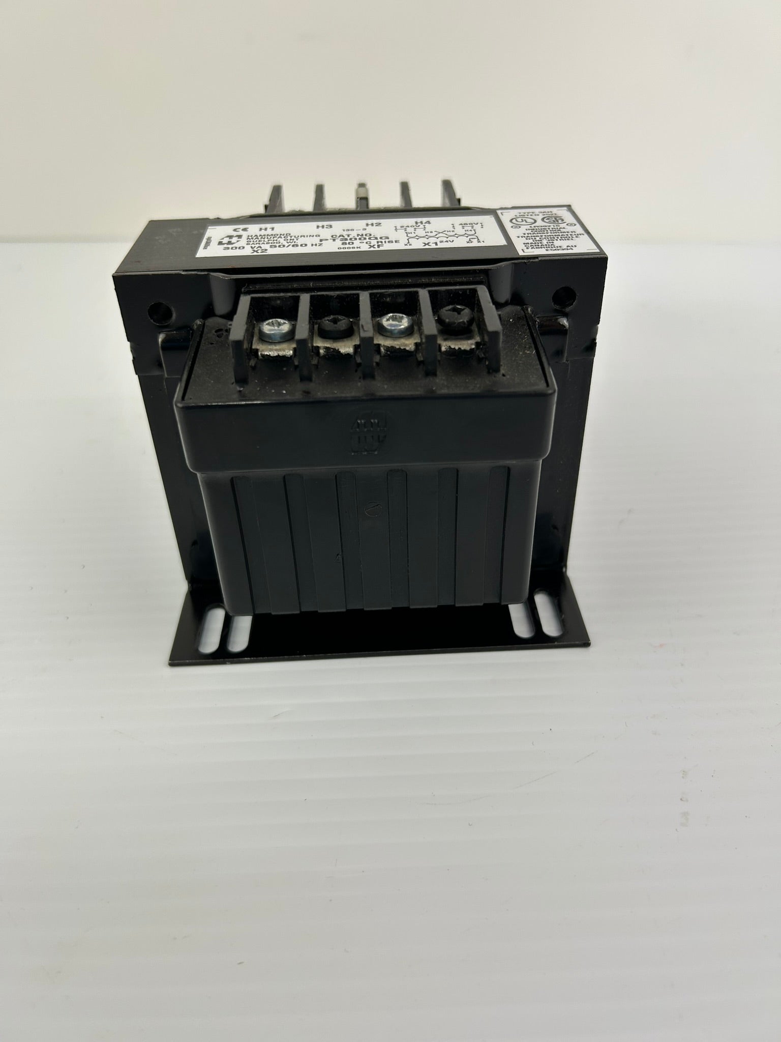 Hammond Manufacturing PT300QG Transformer 300VA 50/60Hz
