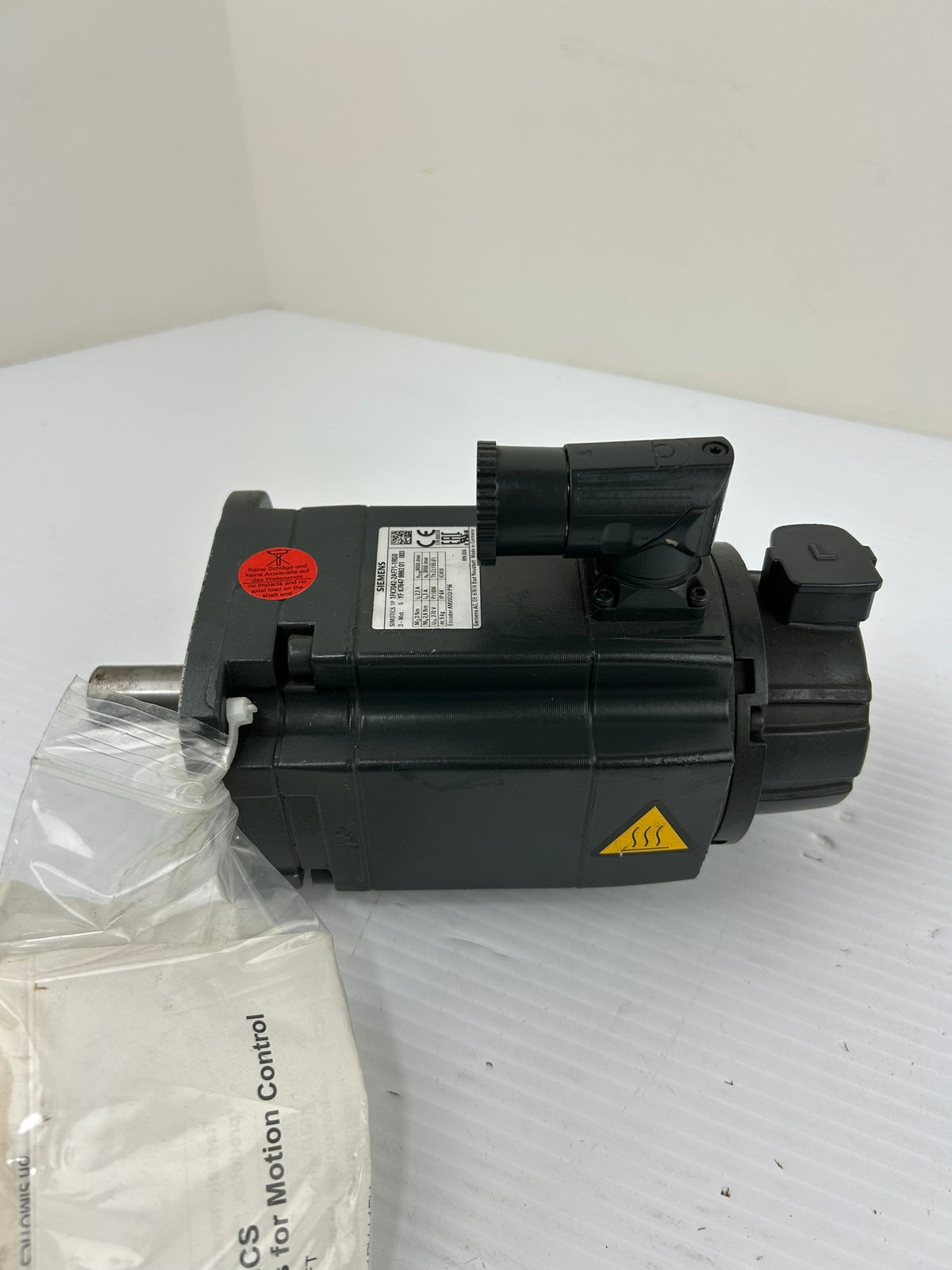 Siemens 1FK7042-2AF71-1RG0 SIMOTICS Servo Motor 270V 3000 RPM