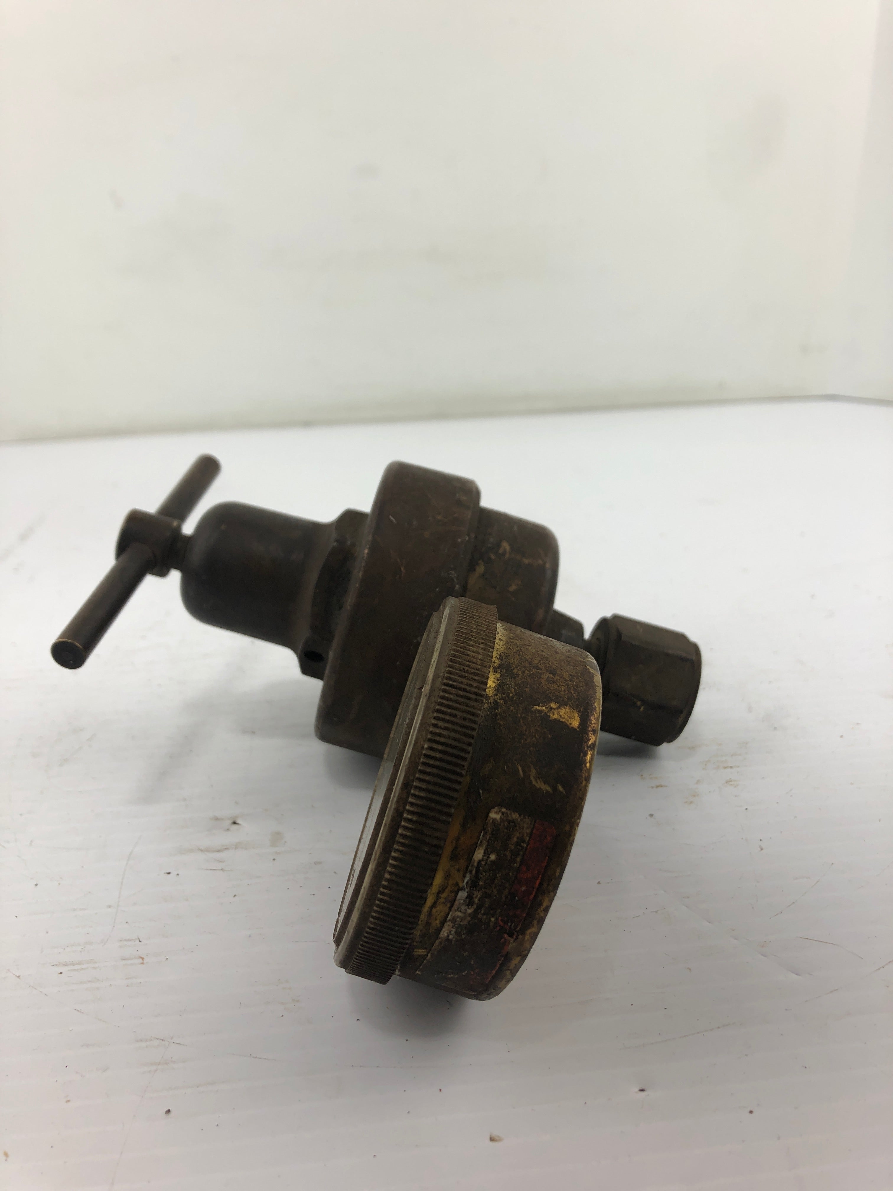 Accutrol WSR-1-6 Compressed Gas Regulator with Gauge 0-200 PSI