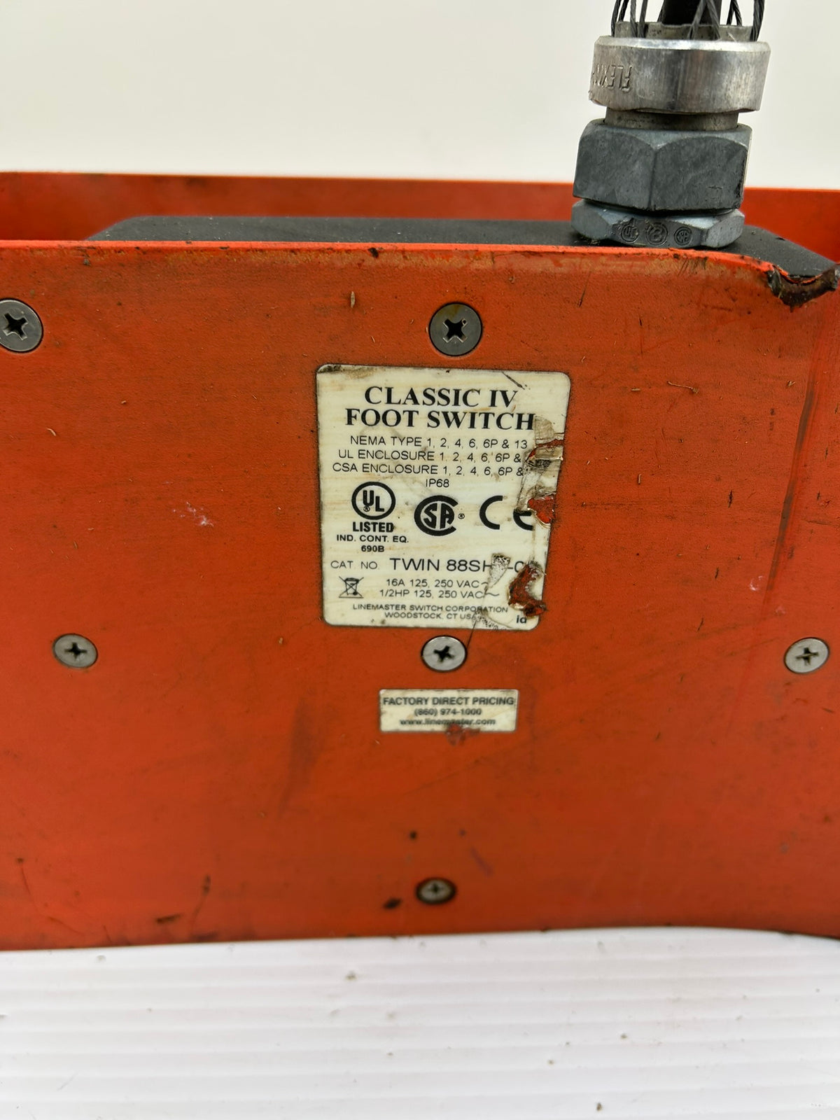 Linemaster Classic IV Foot Switch TWIN 88SH-O Industrial 16A 125VAC IP68