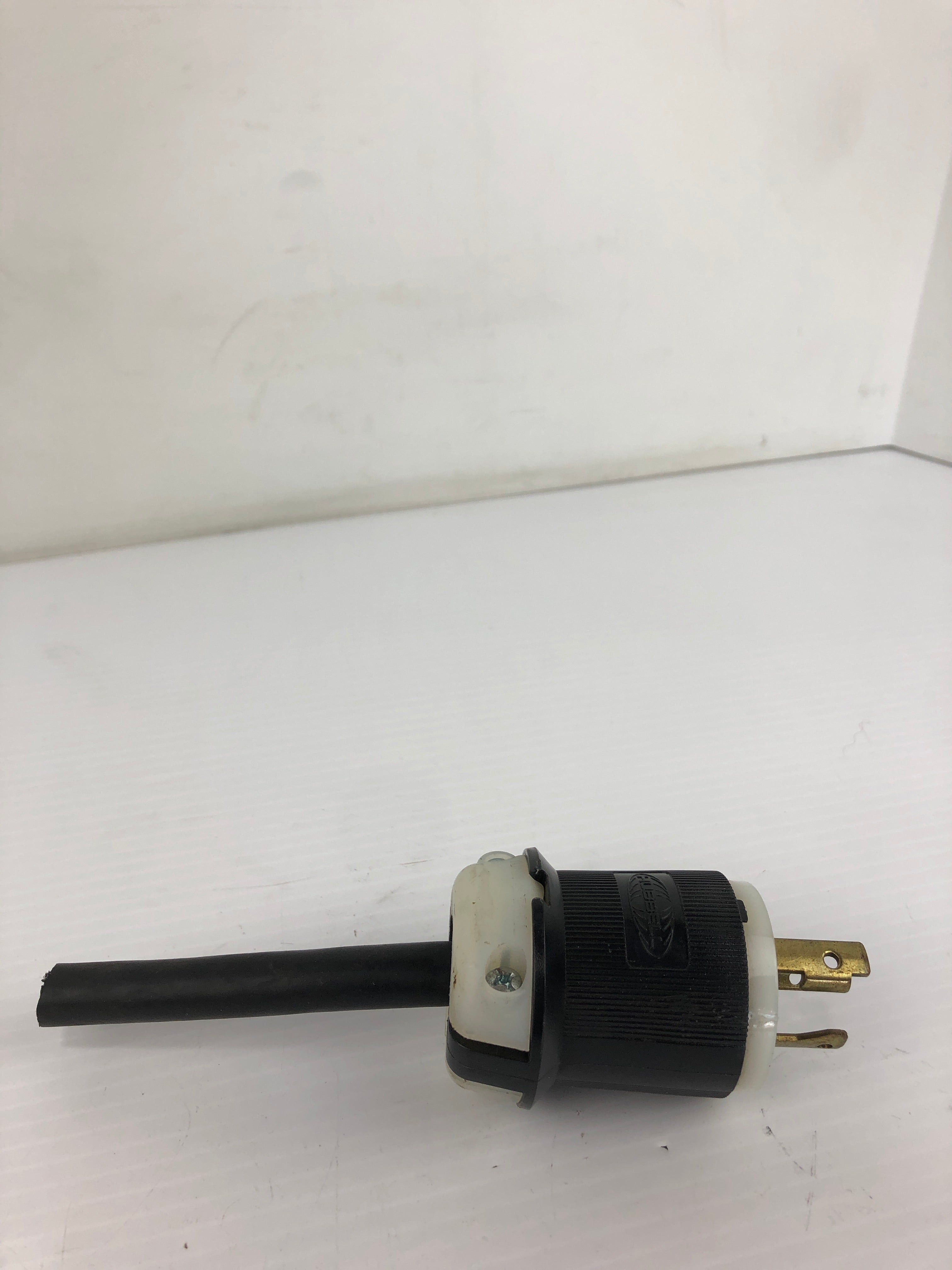 Hubbell Turn and Pull Plug HBL2621 30A 250VAC