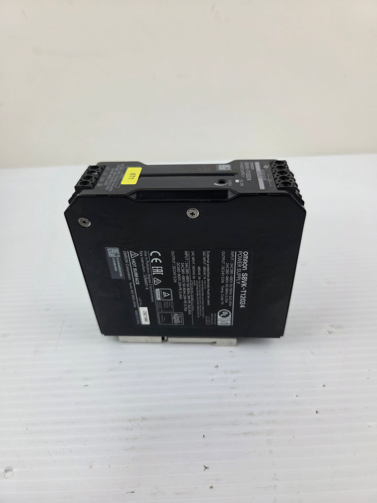 Omron S8VK-T12024 Power Supply 24VDC 5.0A DIN Rail
