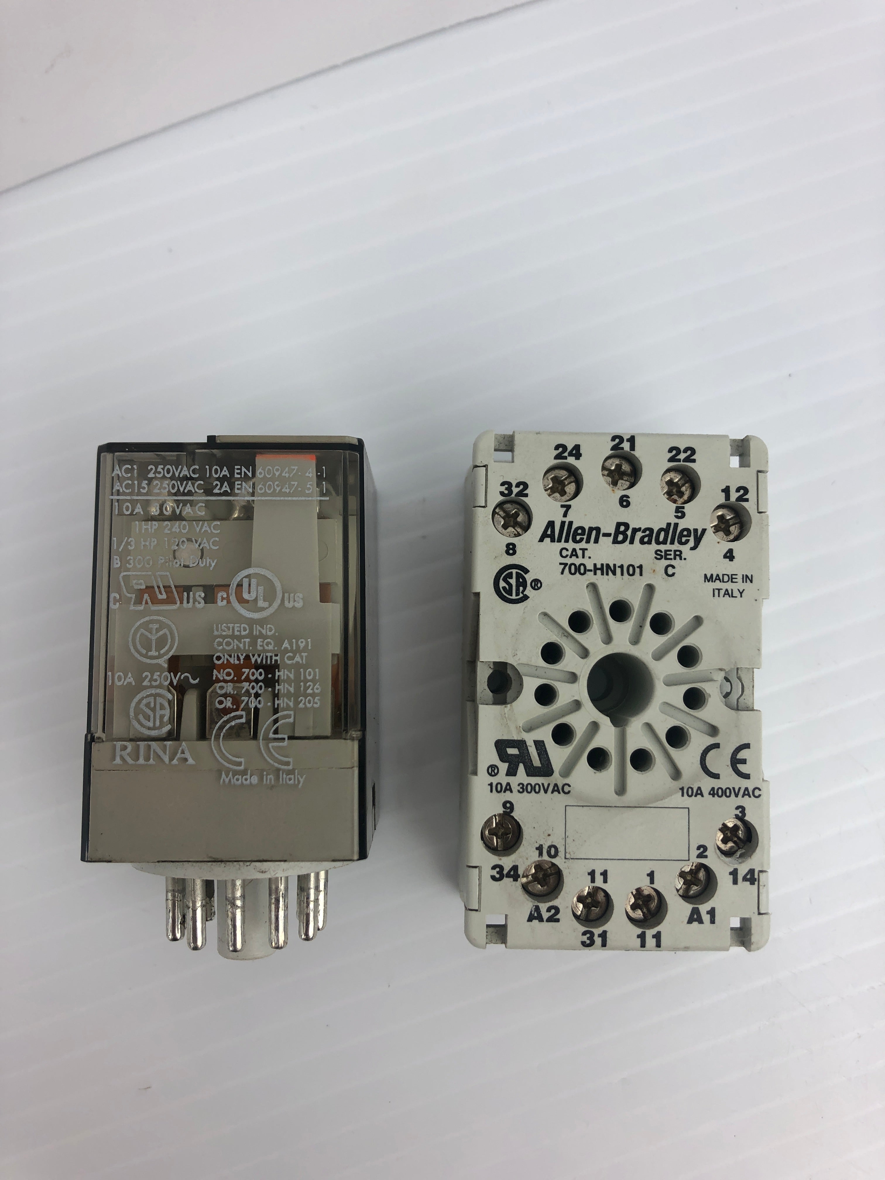 Allen-Bradley 700-HA33A1-4 Relay Ser. D with 700-HN101 Base Ser. C - Lot of 2