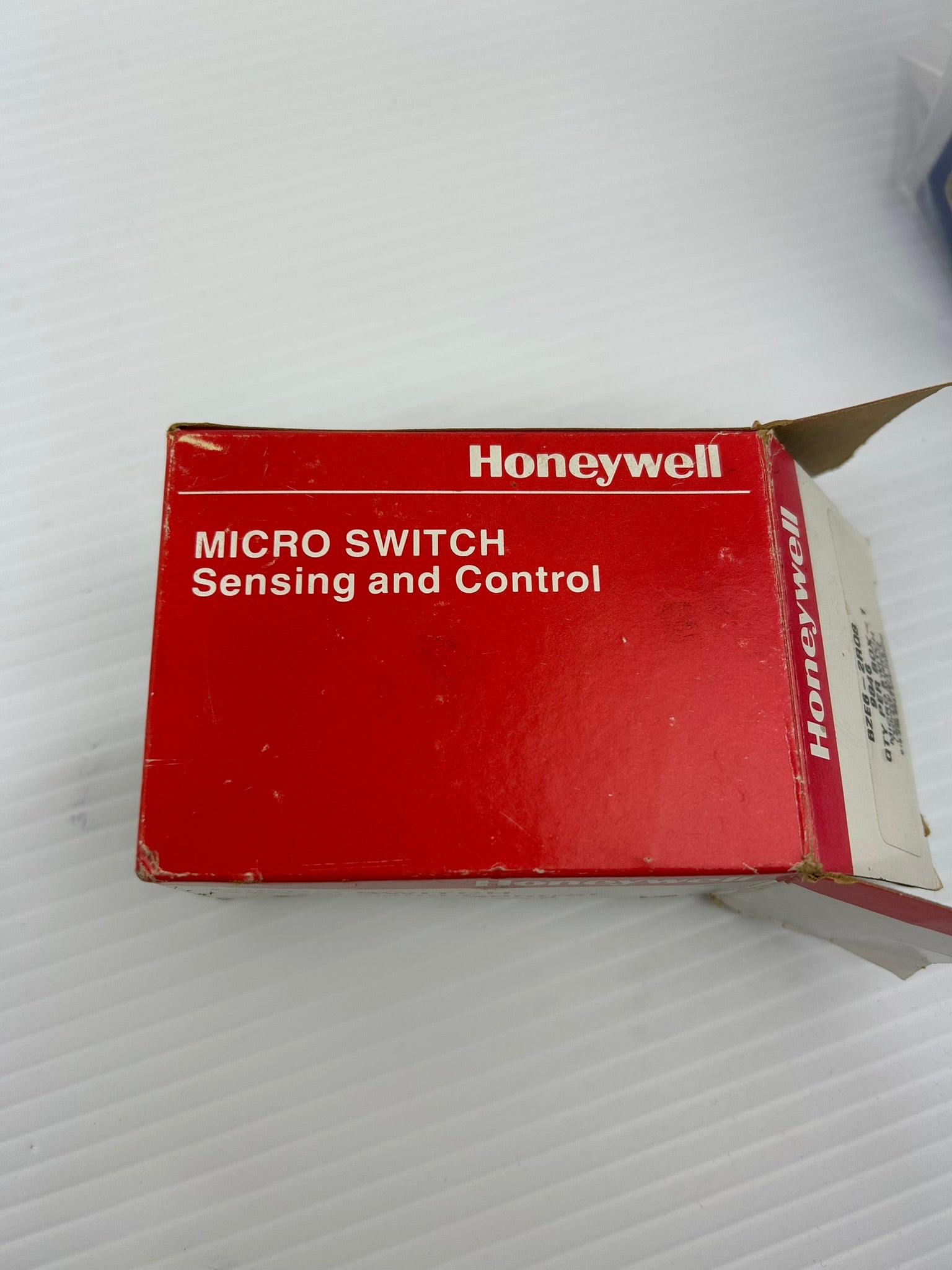 Honeywell BZE6-2RQ8 Microswitch Switch