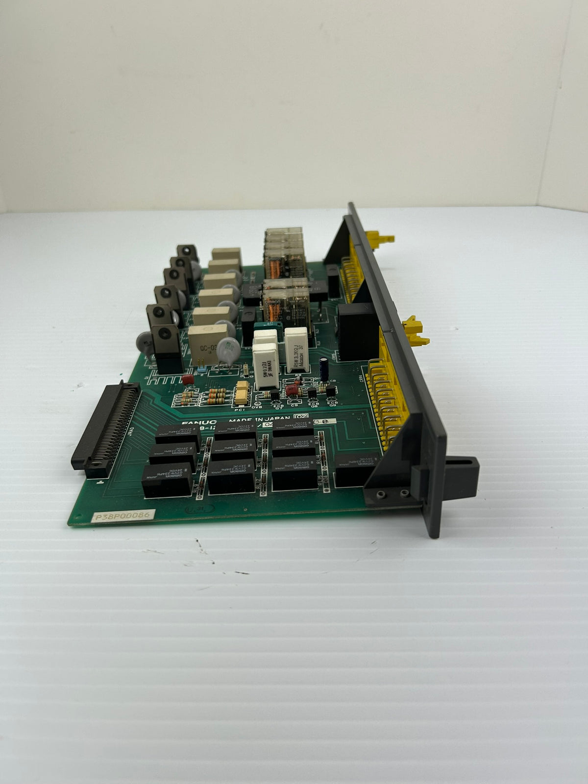 Fanuc A16B-1212-0540/04B CNC Control Circuit Board Relay Assembly