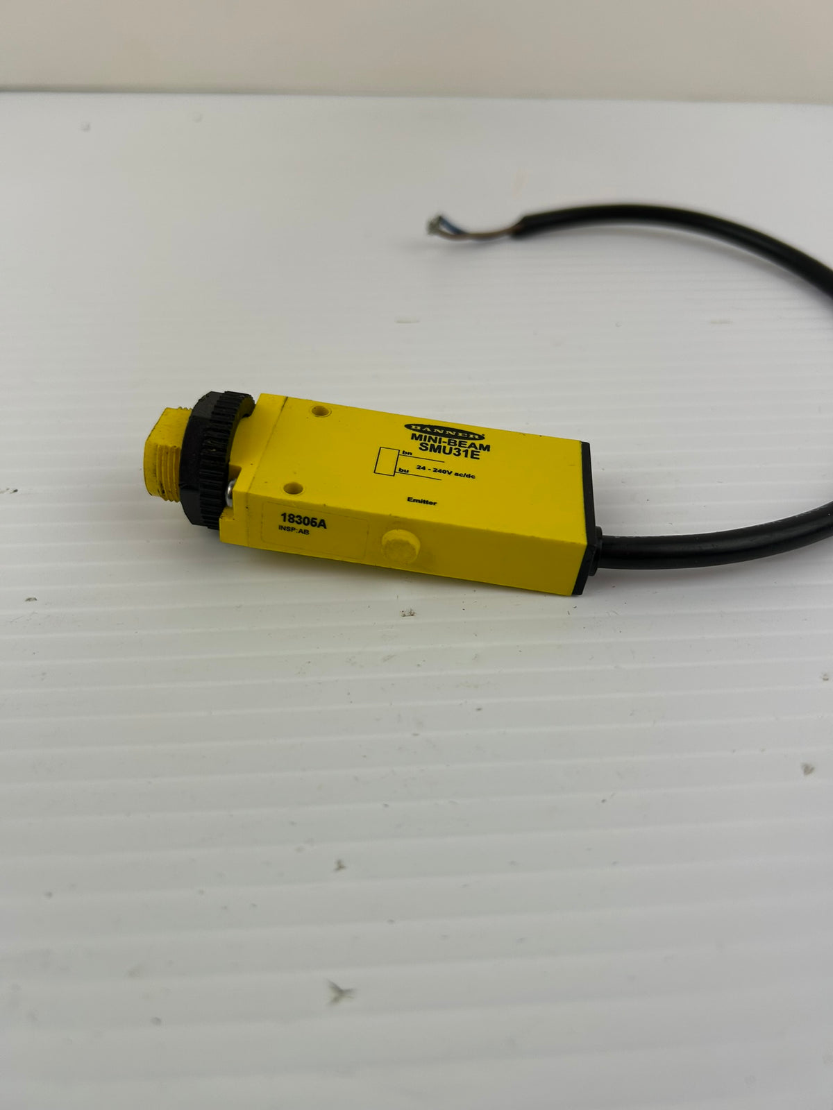 Banner Mini-Beam SMU31E Photoelectric Sensor Emitter 24-240V AC/DC