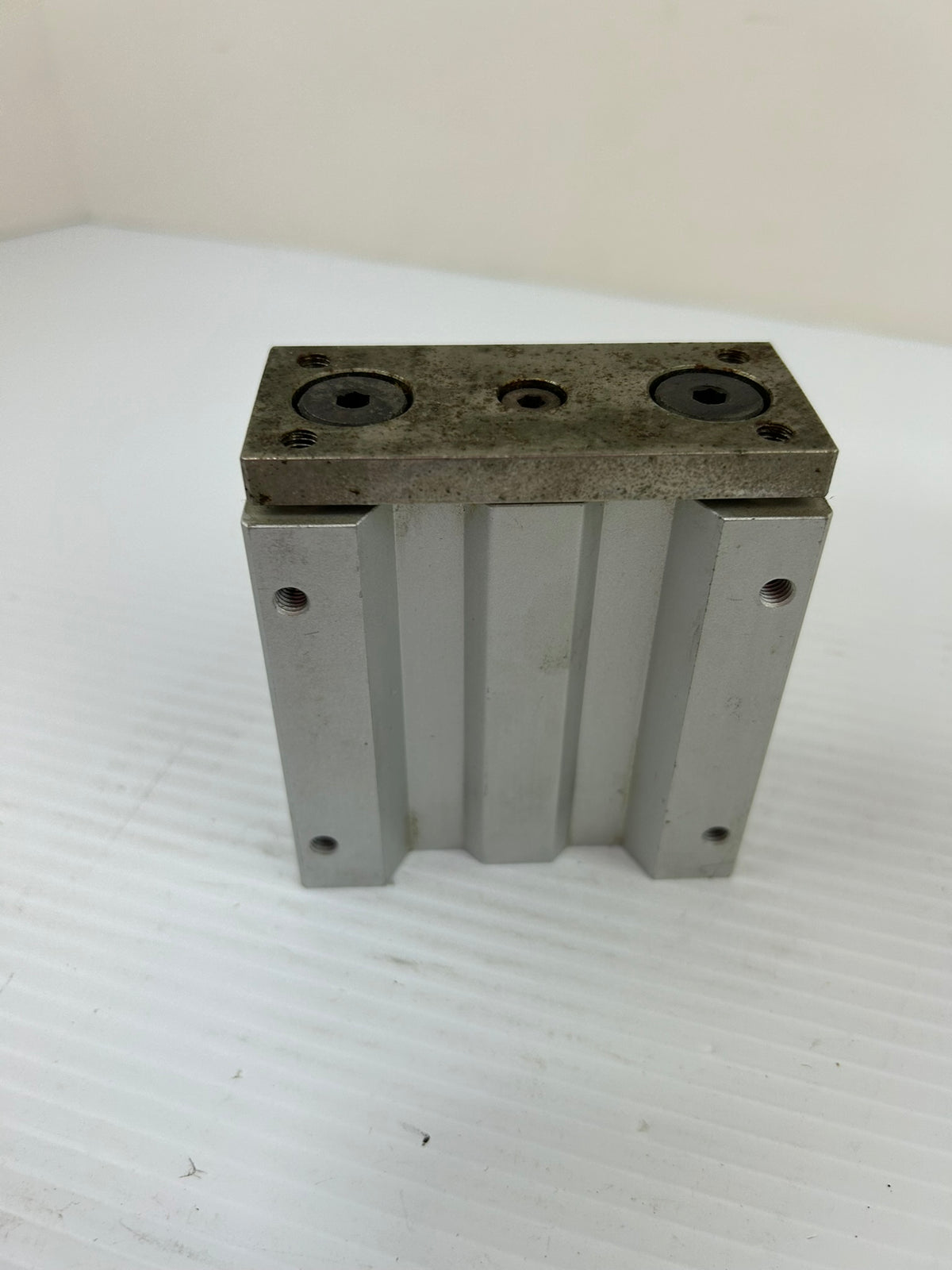 SMC MGQM25-50-XC18 Guided Pneumatic Cylinder 25mm Bore 50mm Stroke 100 PSI