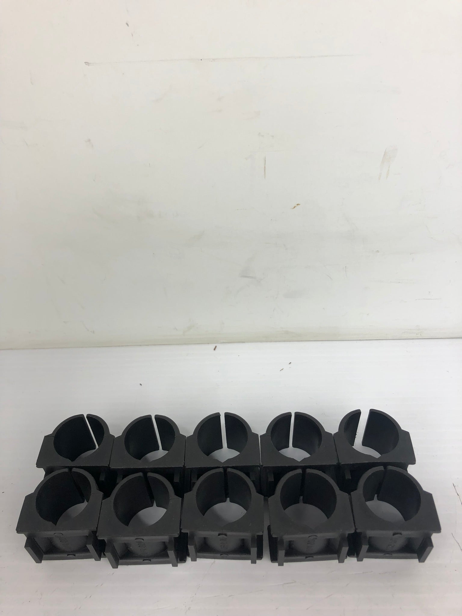Unistrut Tyco Cush-a-Clamp Clamps 020T024 SS - Box of 10