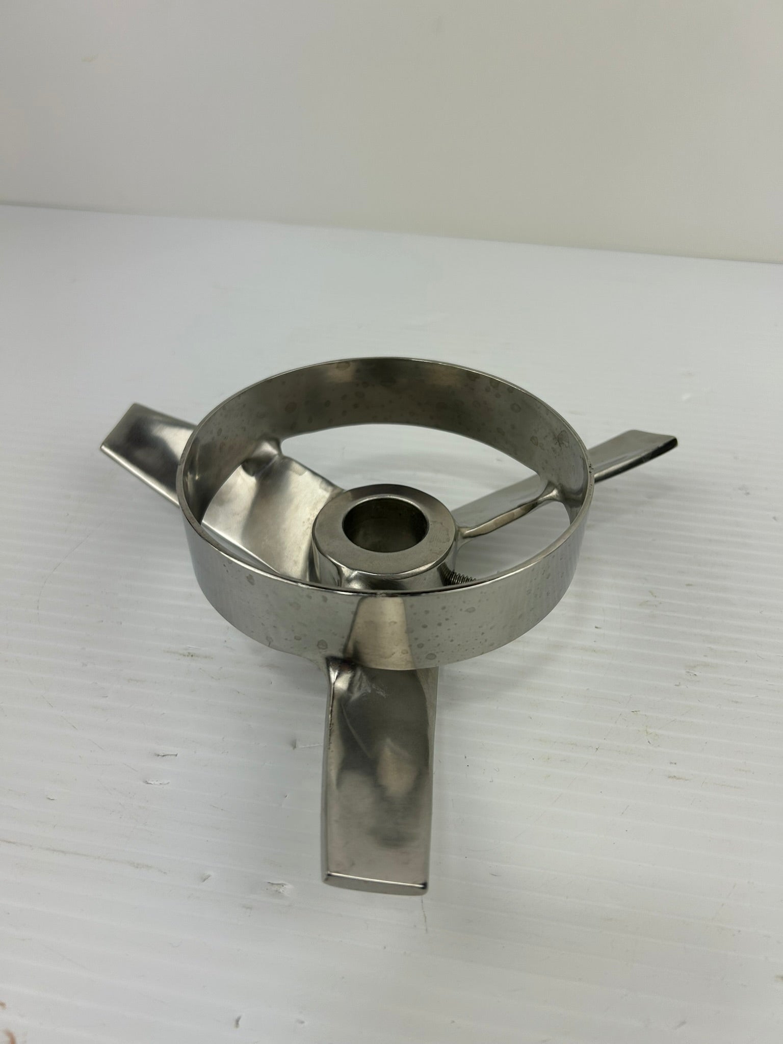 Metal Industrial Fan Blade with Round Mount Base 7" OD x 1" Bore