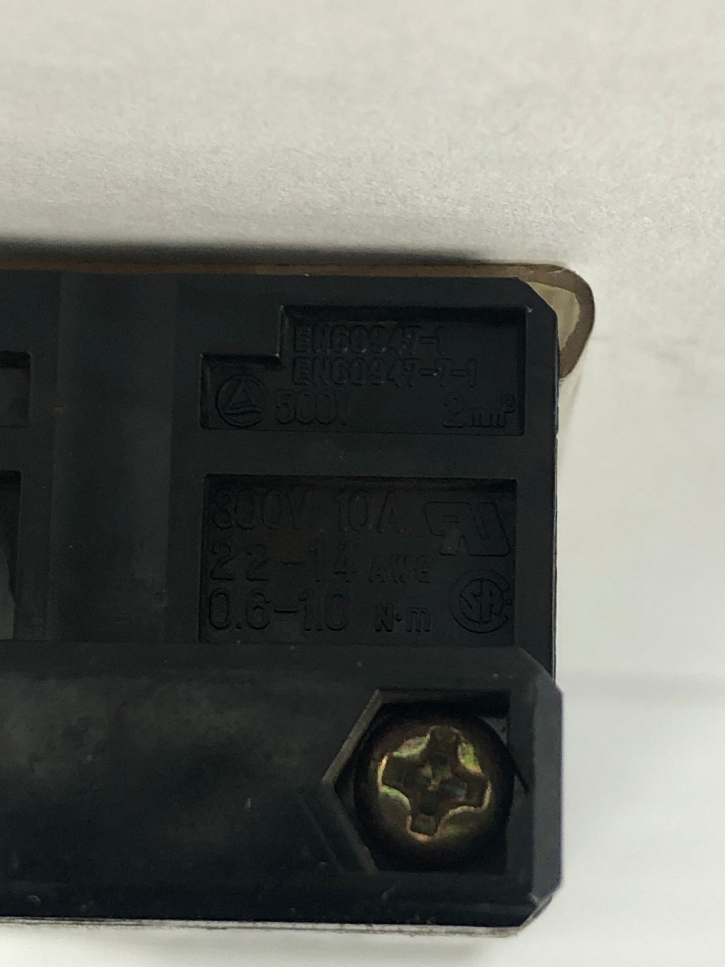 Idec BTB15 Terminal Block 600V 1.25mm² 17P