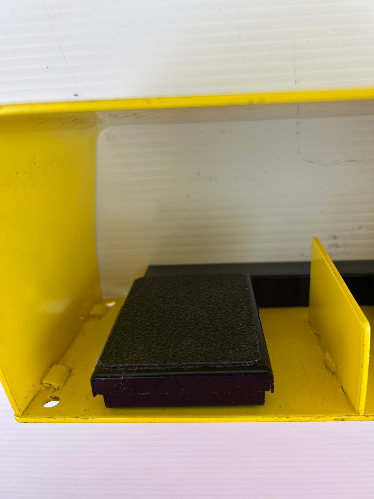 Industrial Dual Foot Switch Pedal Control with Yellow Safety Guard