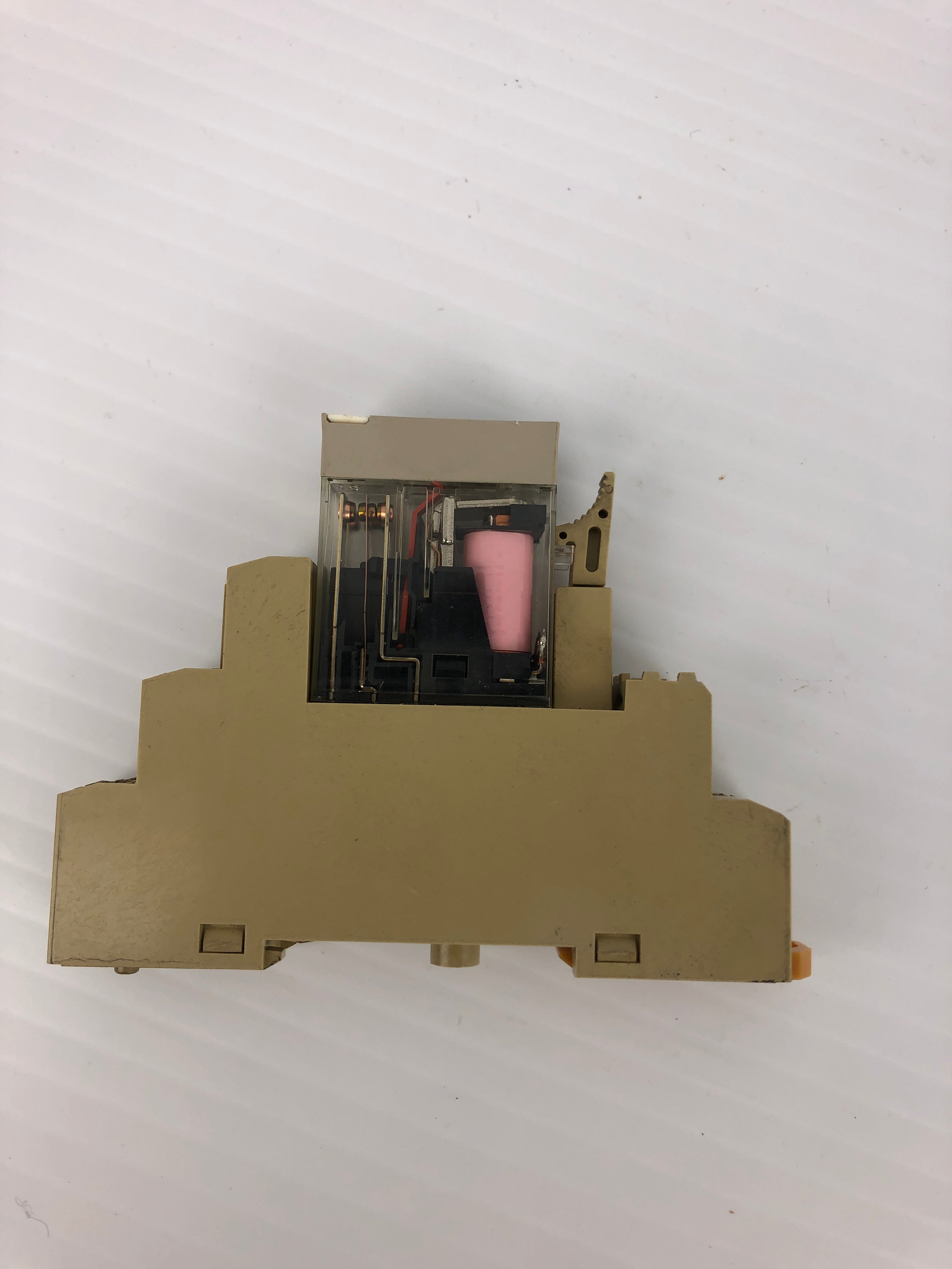 Omron G2R-2-S Relay with Base 2765C