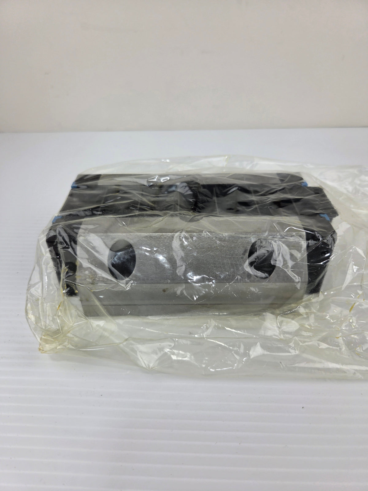 Rexroth R165351310 Linear Slider Guide Rail Ball Runner Block KWC-055-FLS-C1-H-2