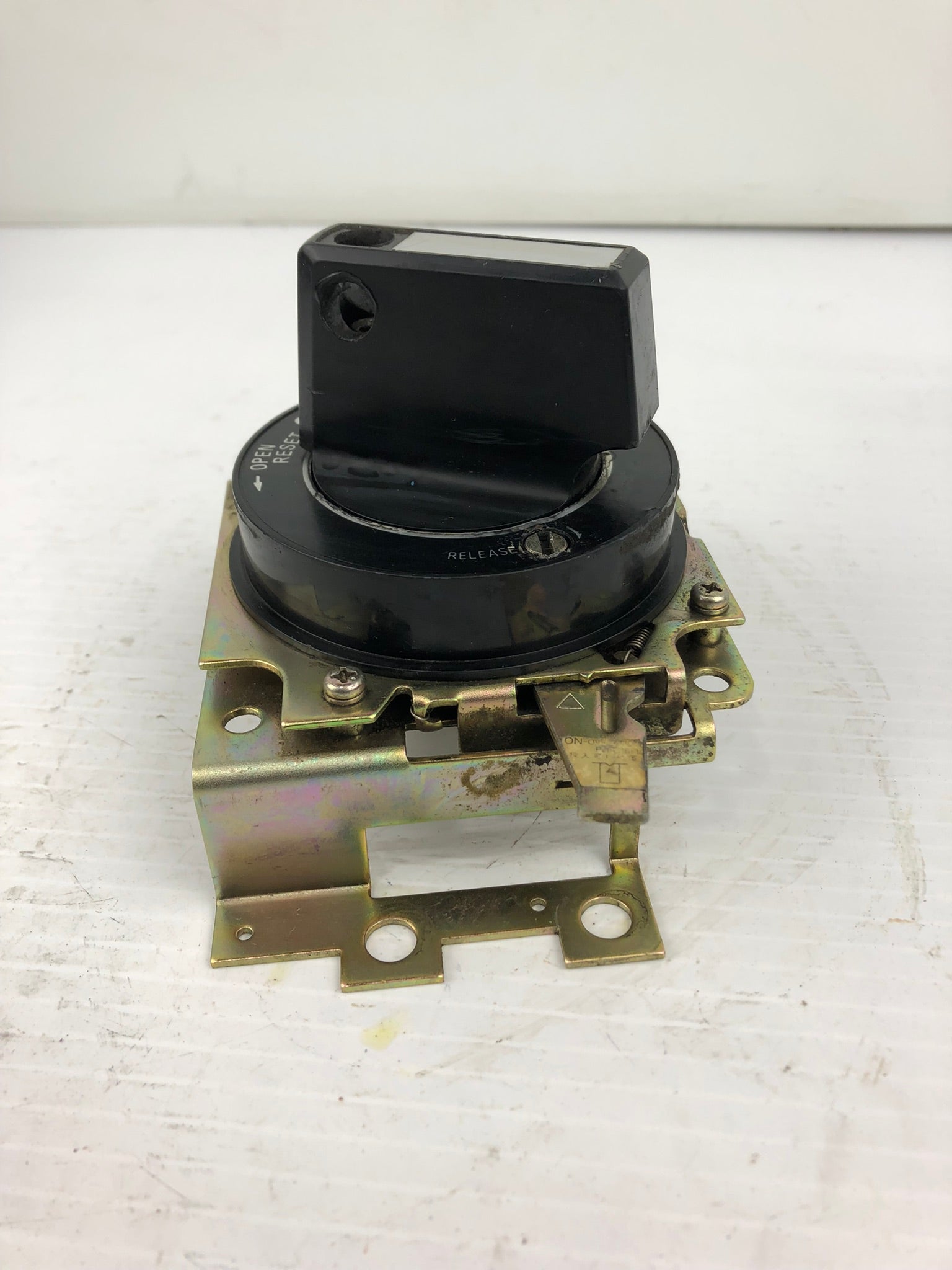 Fuji N-2IA Operating Handle Switch Reset Trip Position Lever N-21A