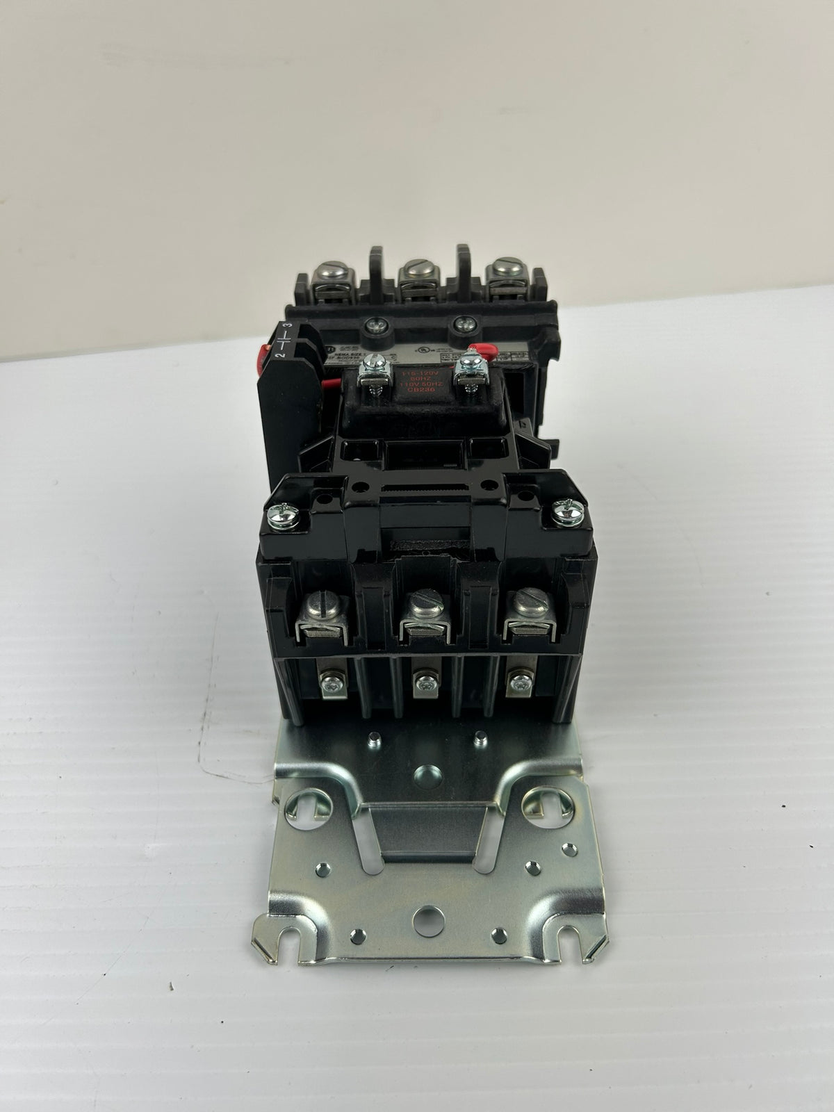 Allen-Bradley 500F-BOD930 Series C NEMA Size 1 3-Pole 120V Contactor 595-A