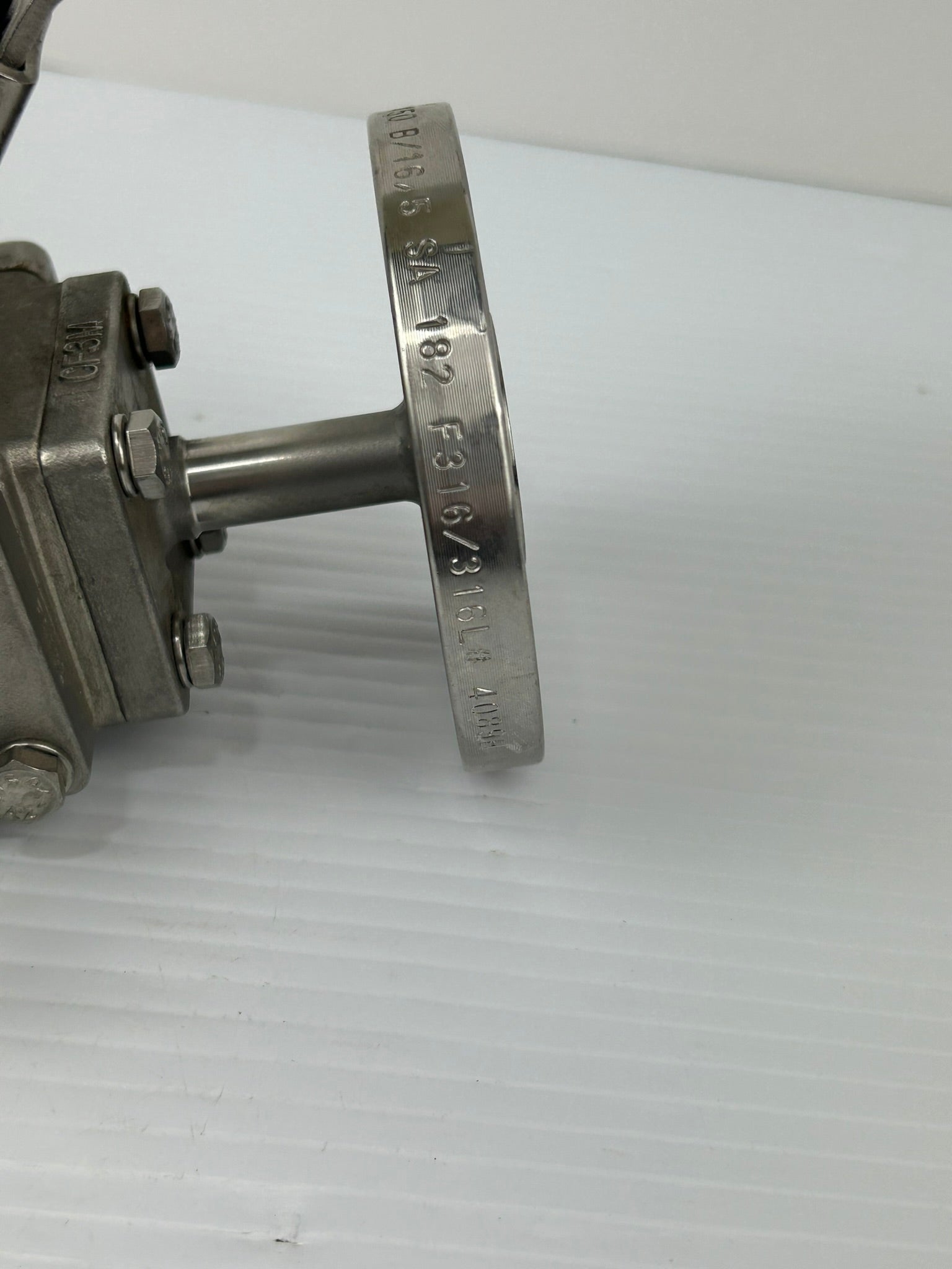 SVF Flow Controls 1000 WOG Valve 1/2"-CF3M 150 with Handle