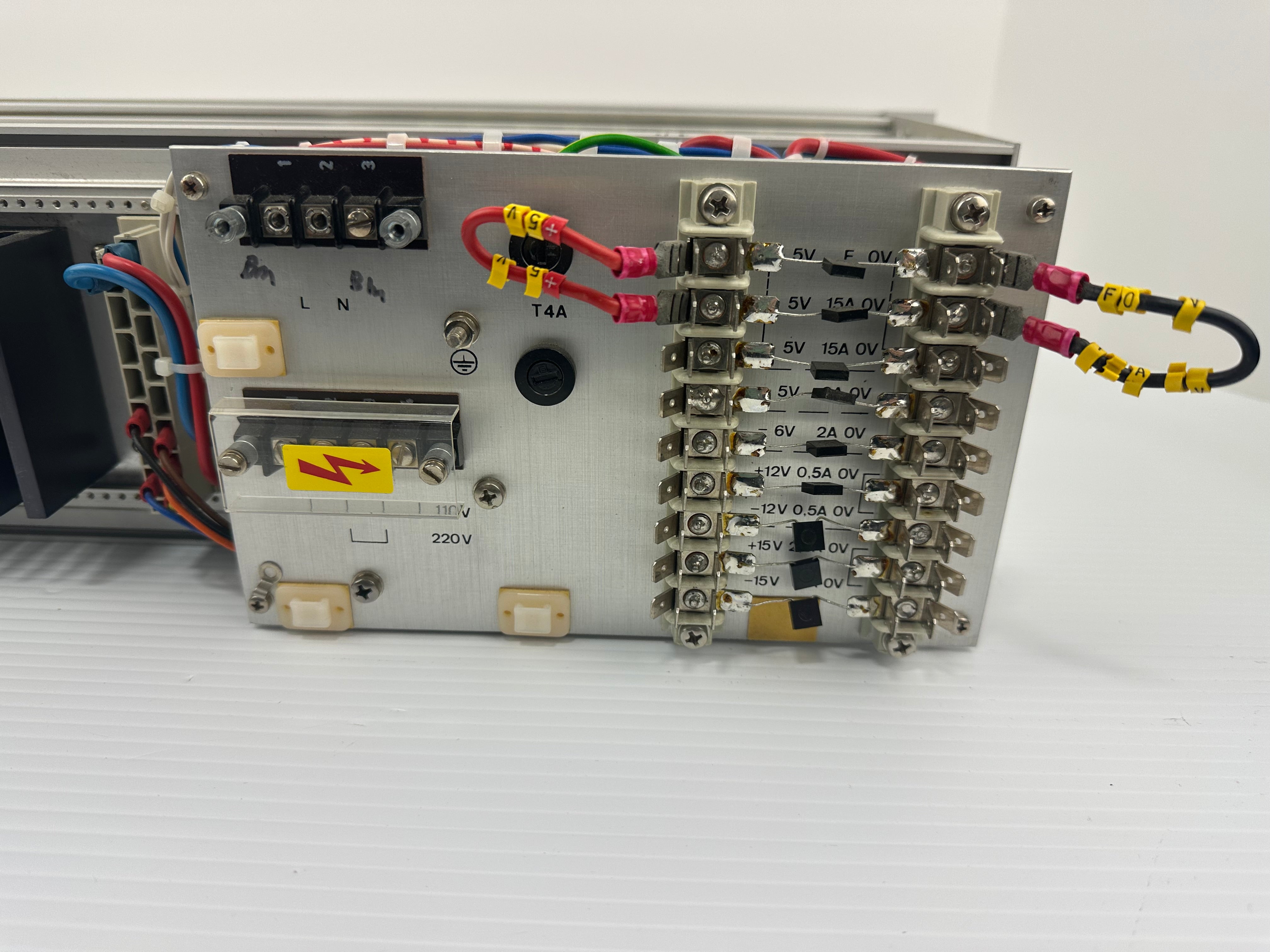 Zentro-Eletrik Pforzheim B300 98008300 110/220V 50/60Hz
